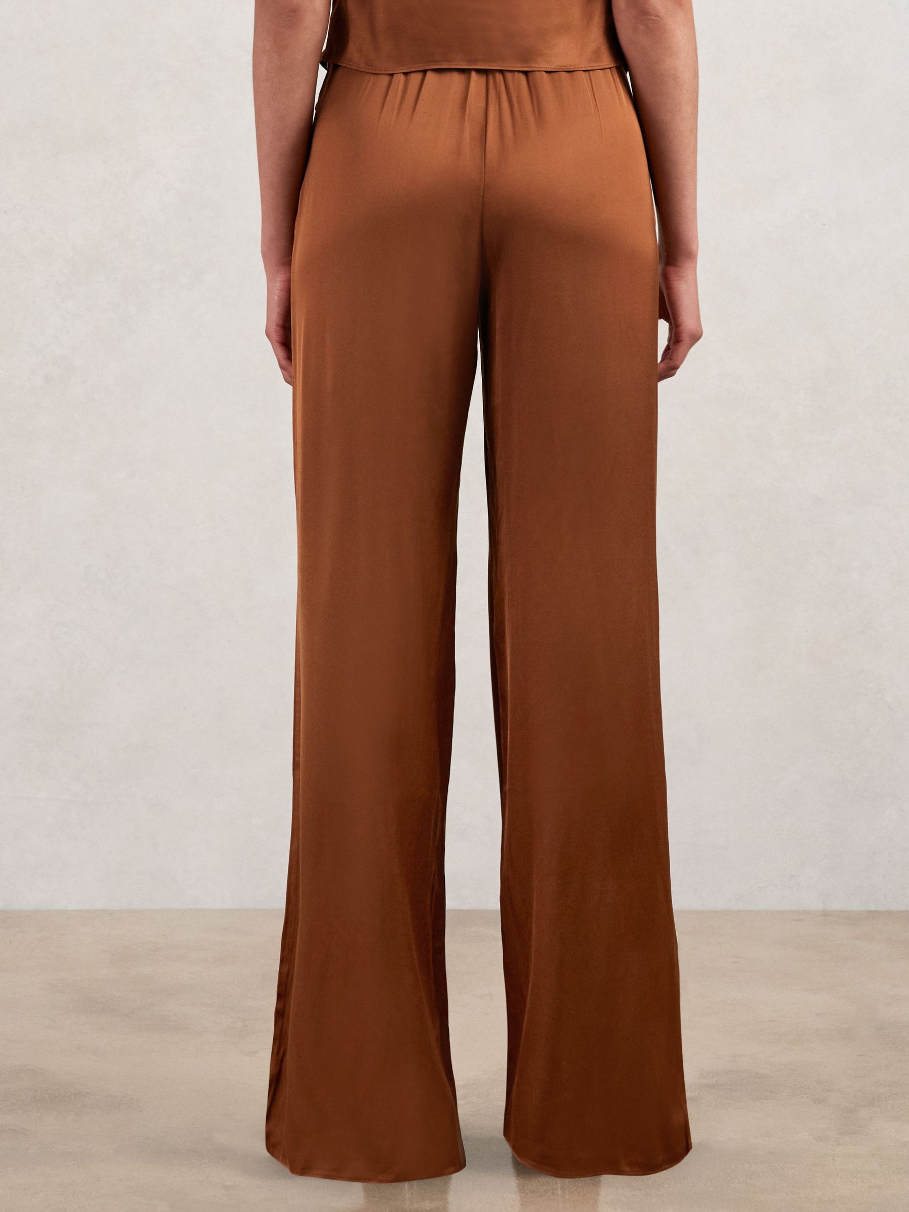 Good American Satin Wide-Leg Trousers in Copper - Image 4 of 5