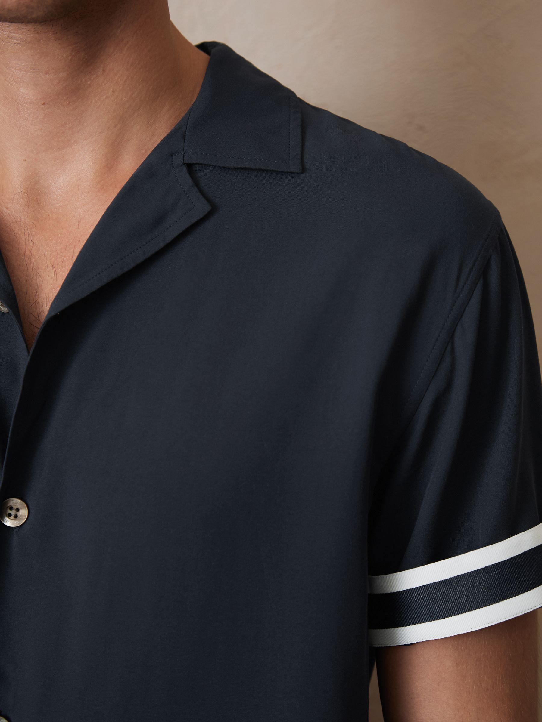 Reiss | Ché Stripe-Cuff Shirt in Navy - Image 4 of 7