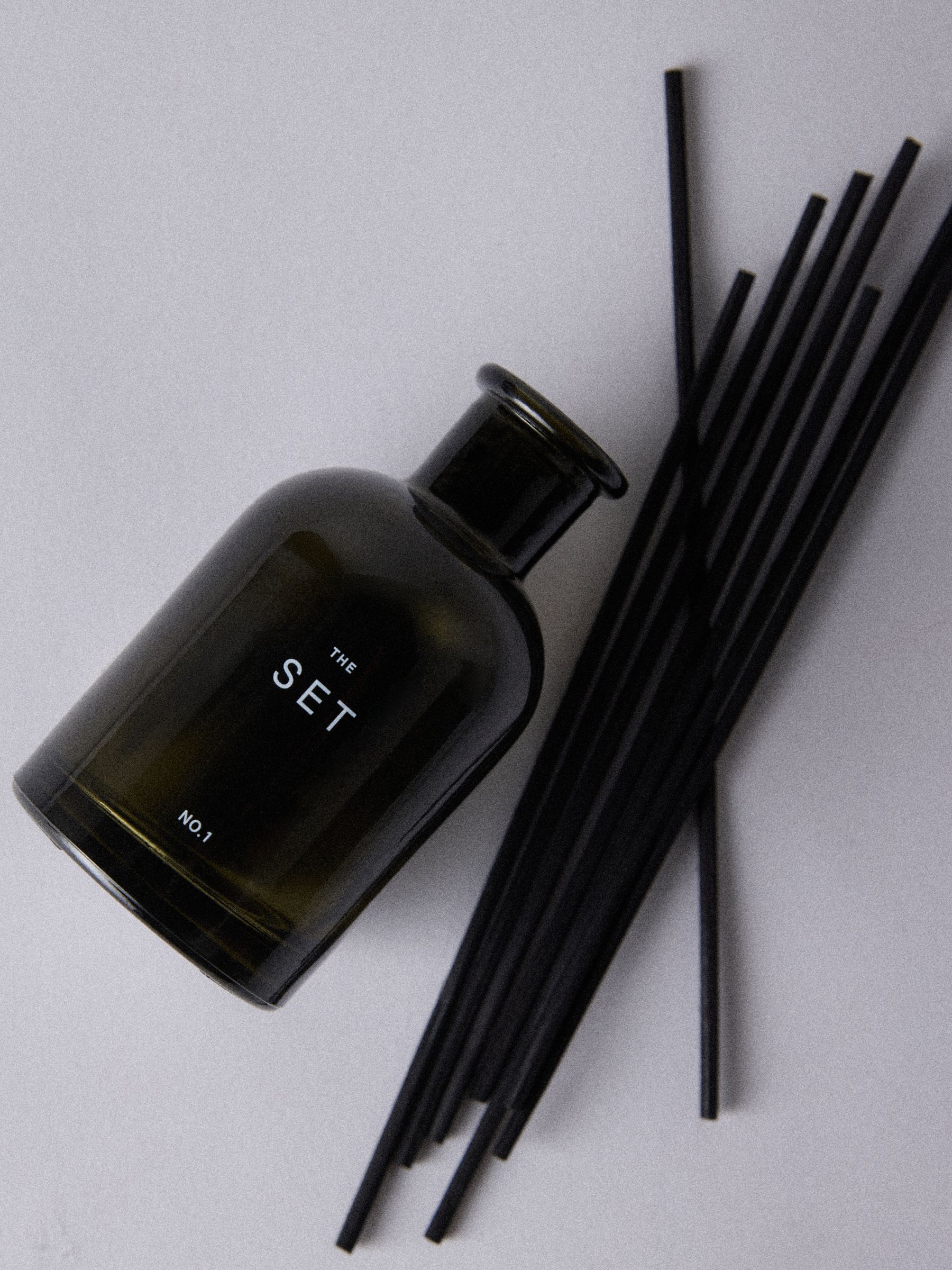 The Set 4 Pack Ginger and Lime Diffusers - Image 8 of 8