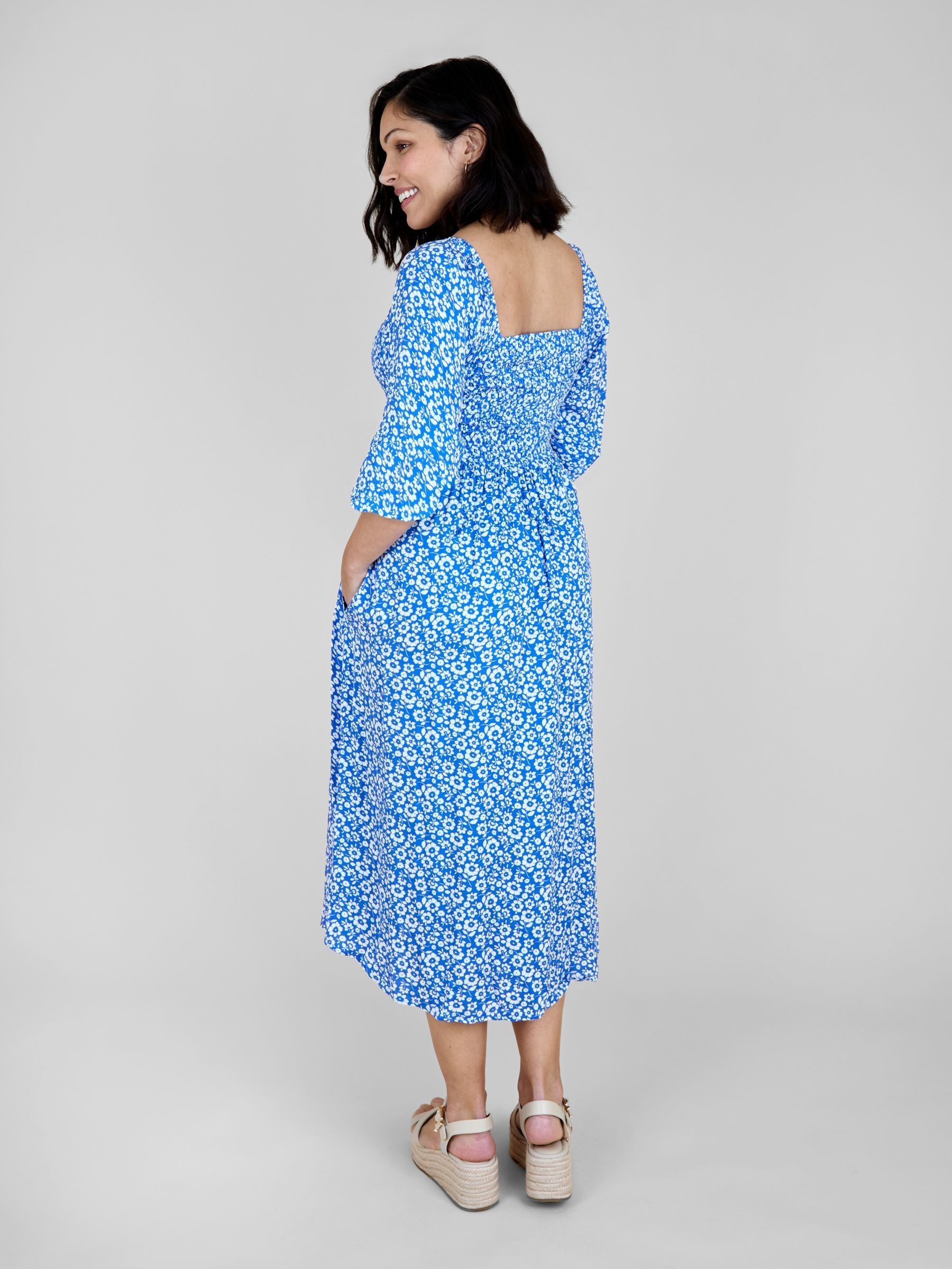 mid size midi dress FOUND THE MOST FLATTERING MIDI DRESSES , An outfit that looks greatno  matter your shape or sizeis truly special , If youre a mid-size woman,  youre going to love these dresses. Theyre super