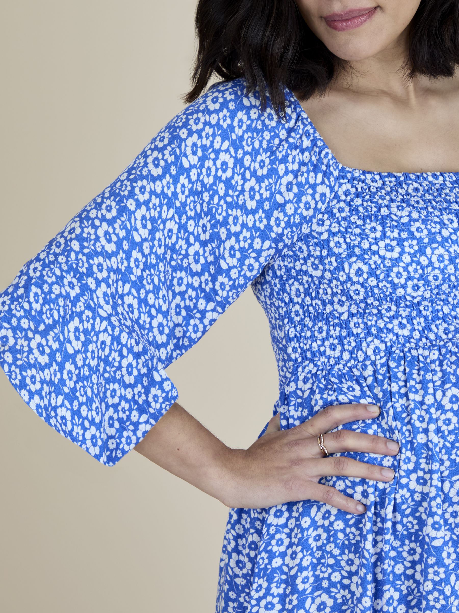 Blue Mid Puff Sleeve Shirred Midi Dress - Image 5 of 5