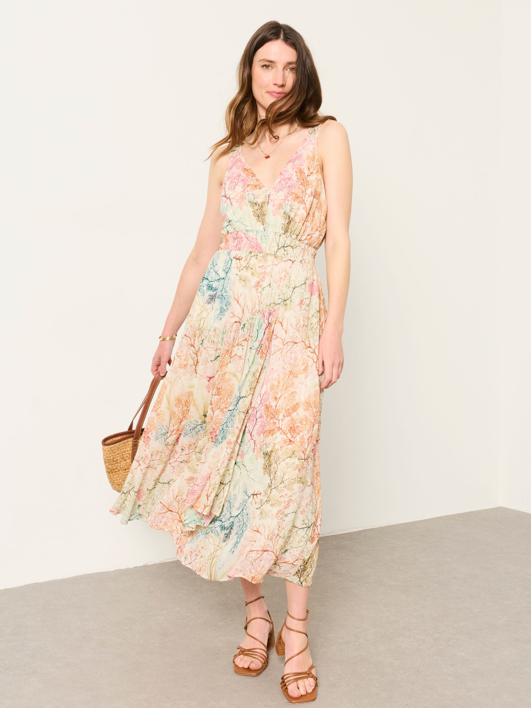 Fat Face - Ivory Kilburn Seaweed - V&A | FatFace Maggie Ivory Kilburn Seaweed Regular Midi Dress Fat Face - Ivory Kilburn Seaweed - V&A | FatFace Maggie Ivory Kilburn Seaweed Regular Midi Dress