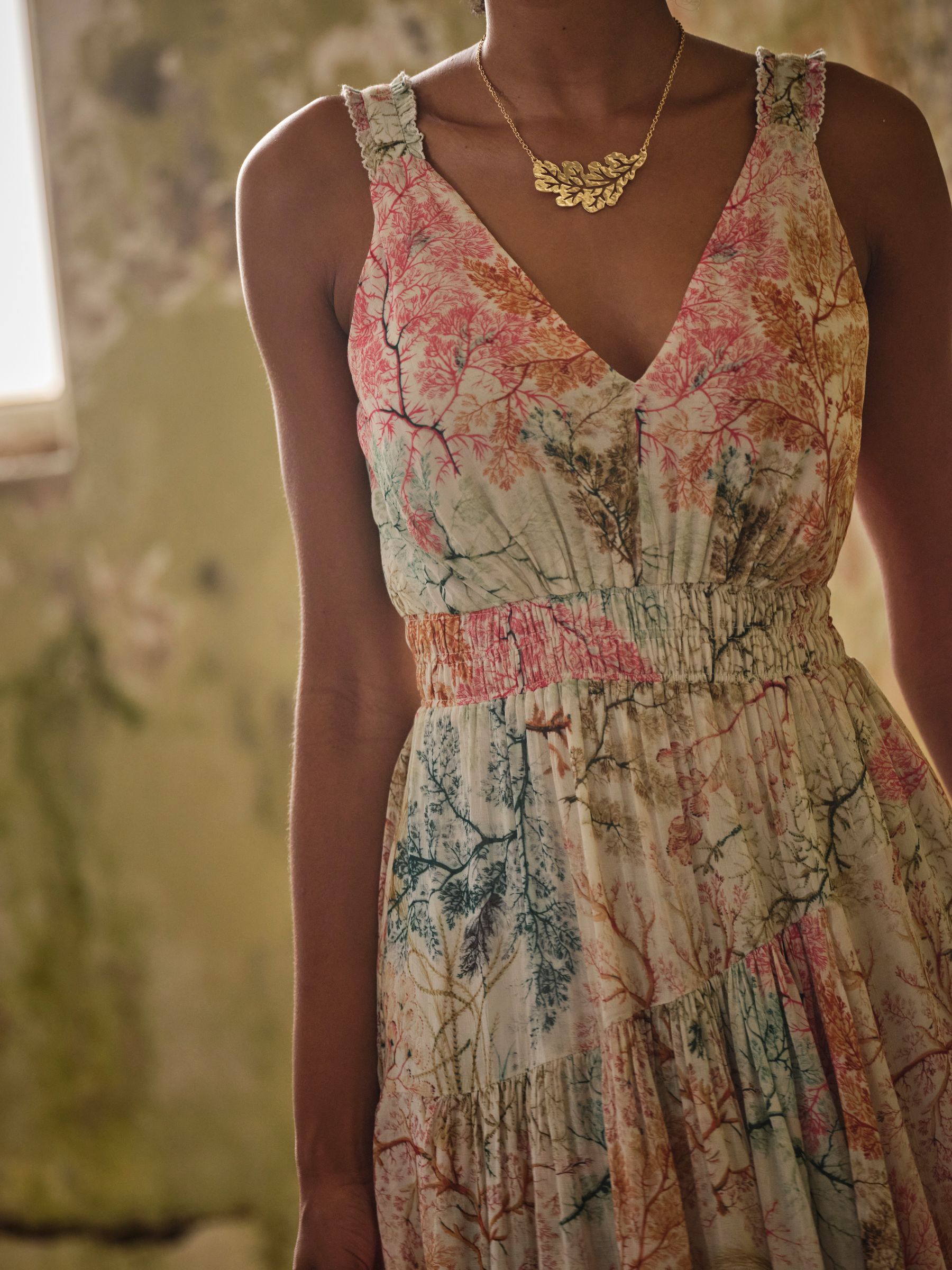 V&A | FatFace Maggie Ivory Kilburn Seaweed Regular Midi Dress - Image 5 of 7