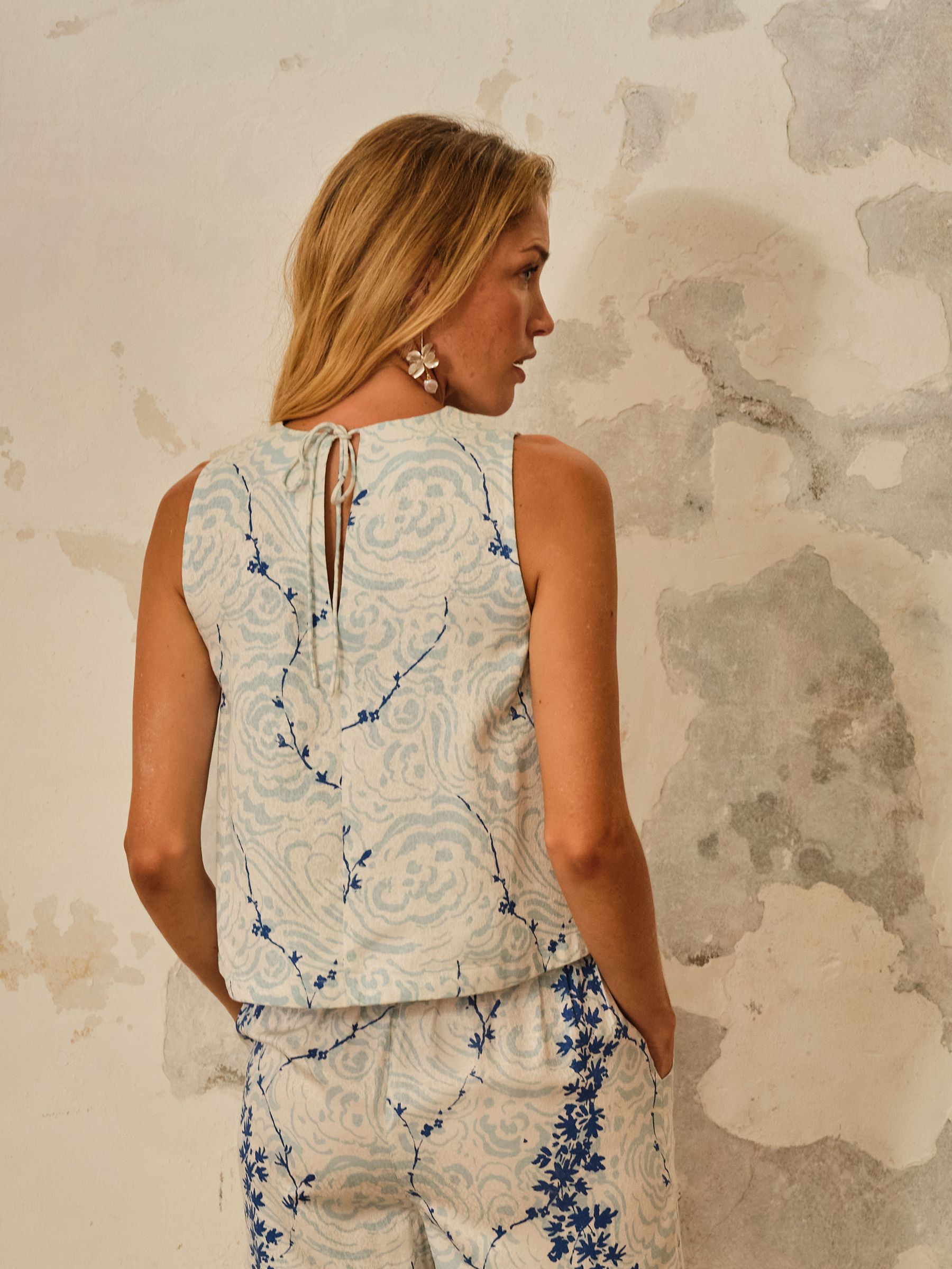 V&A | FatFace Ivory Archive Petals Hallie Shell Top - Image 3 of 7