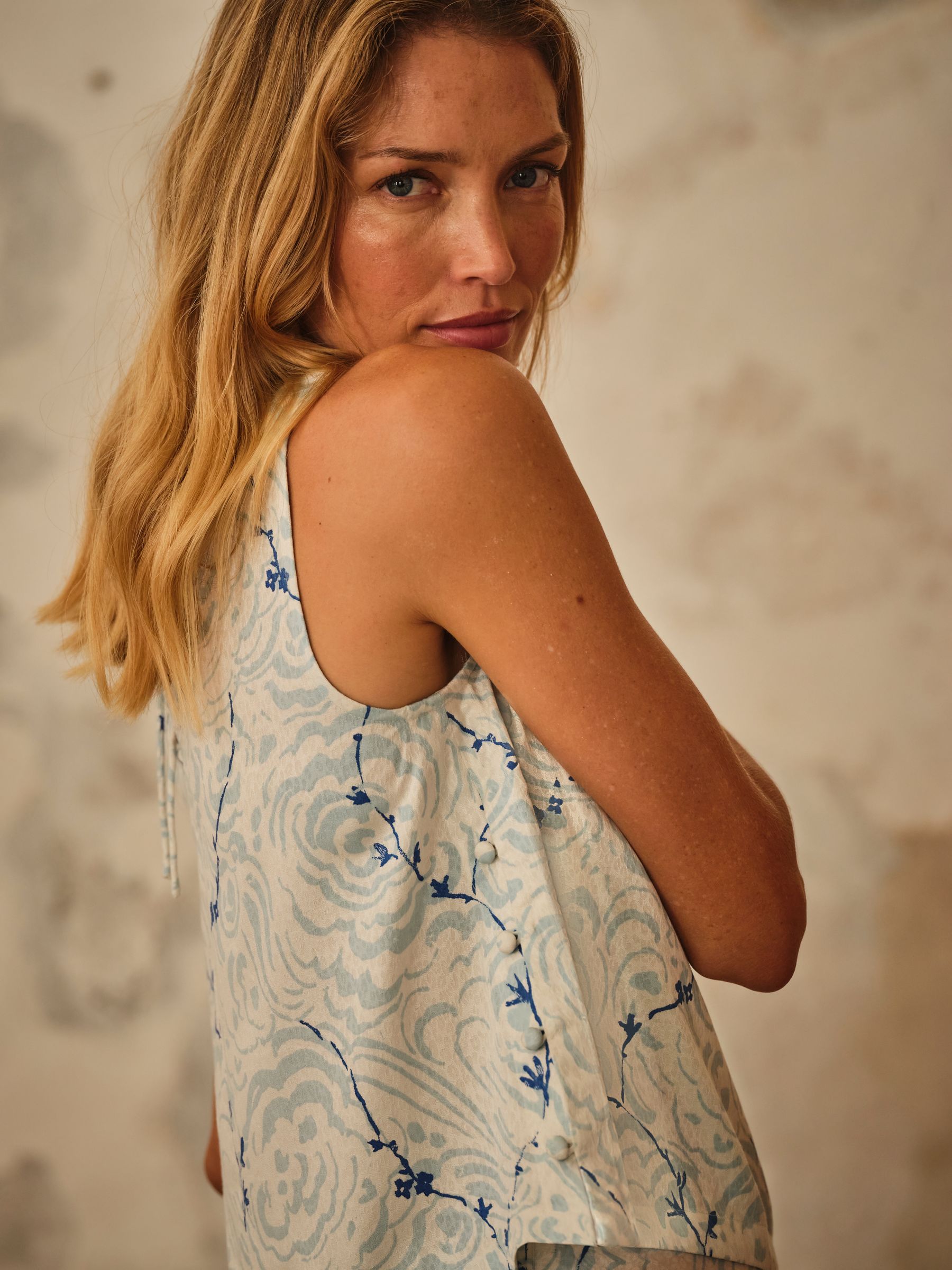 V&A | FatFace Ivory Archive Petals Hallie Shell Top - Image 4 of 7