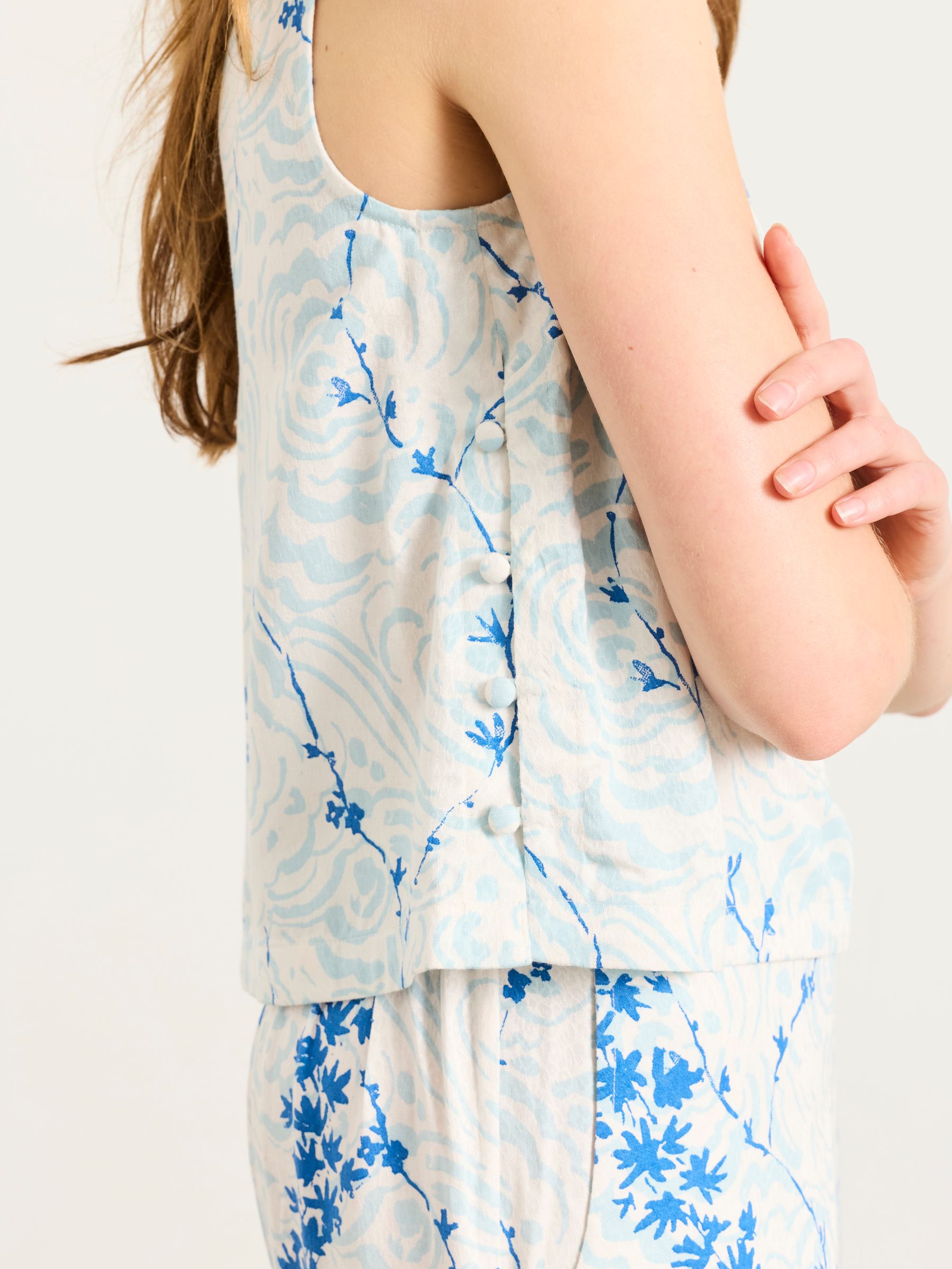 V&A | FatFace Ivory Archive Petals Hallie Shell Top - Image 5 of 5