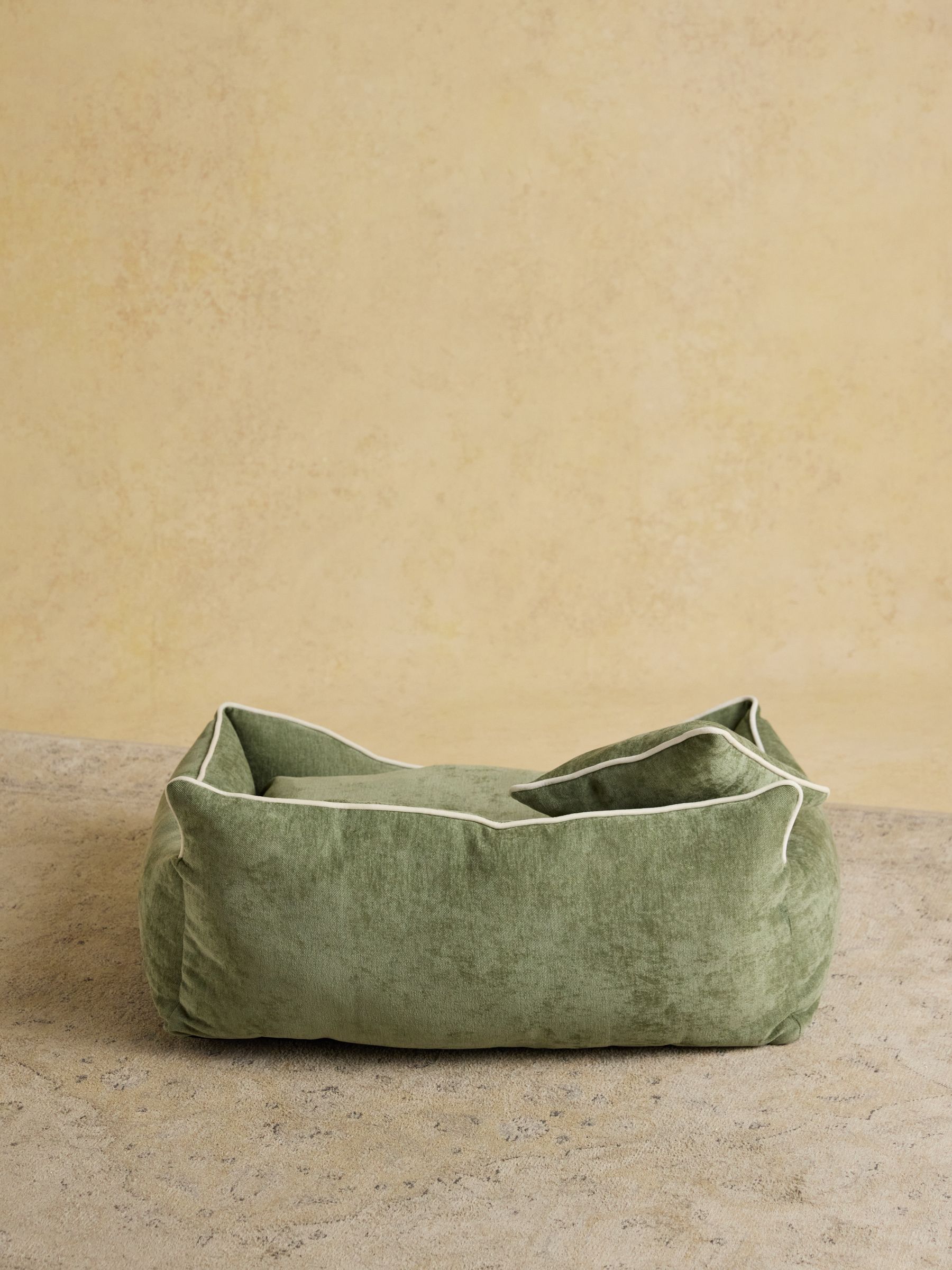 Apple Green Snuggler Pet Sofa - Image 5 of 8