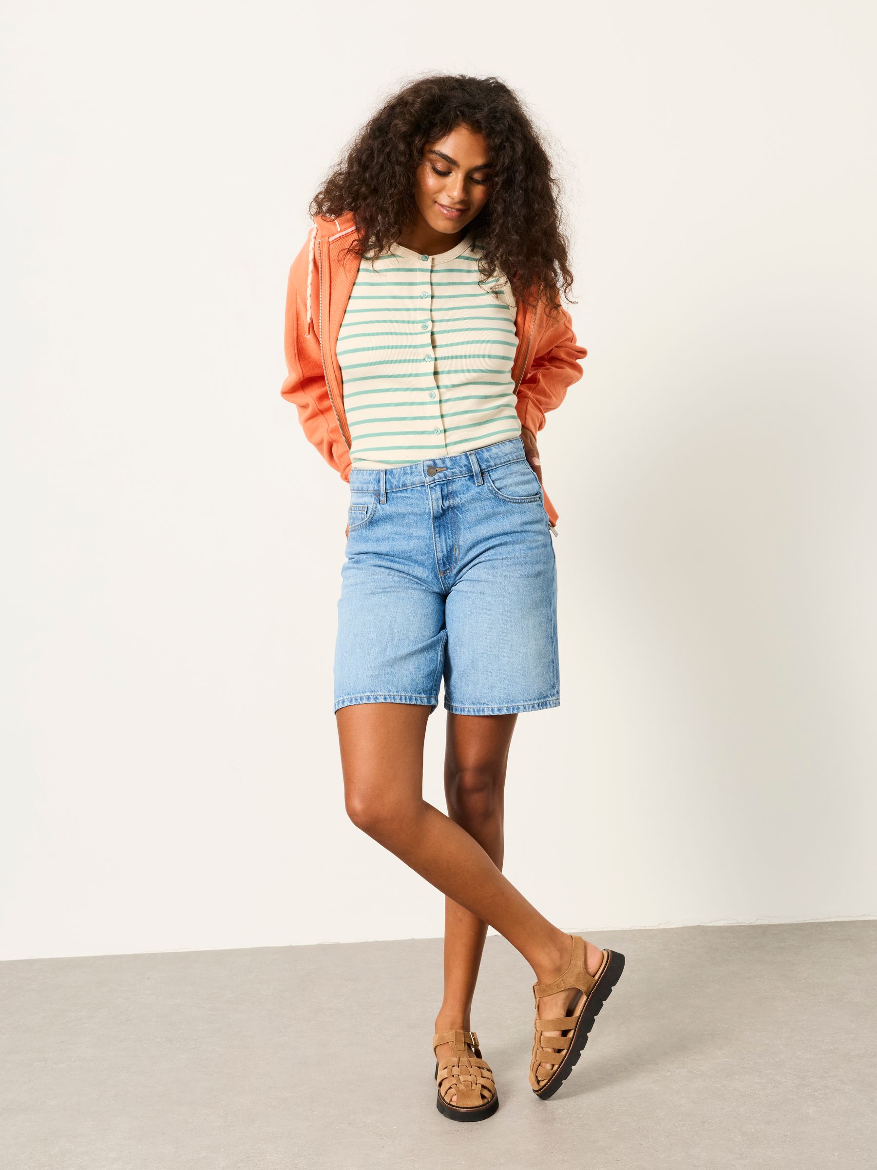 Isabelle Light Wash Bermuda Denim Shorts - Image 4 of 6