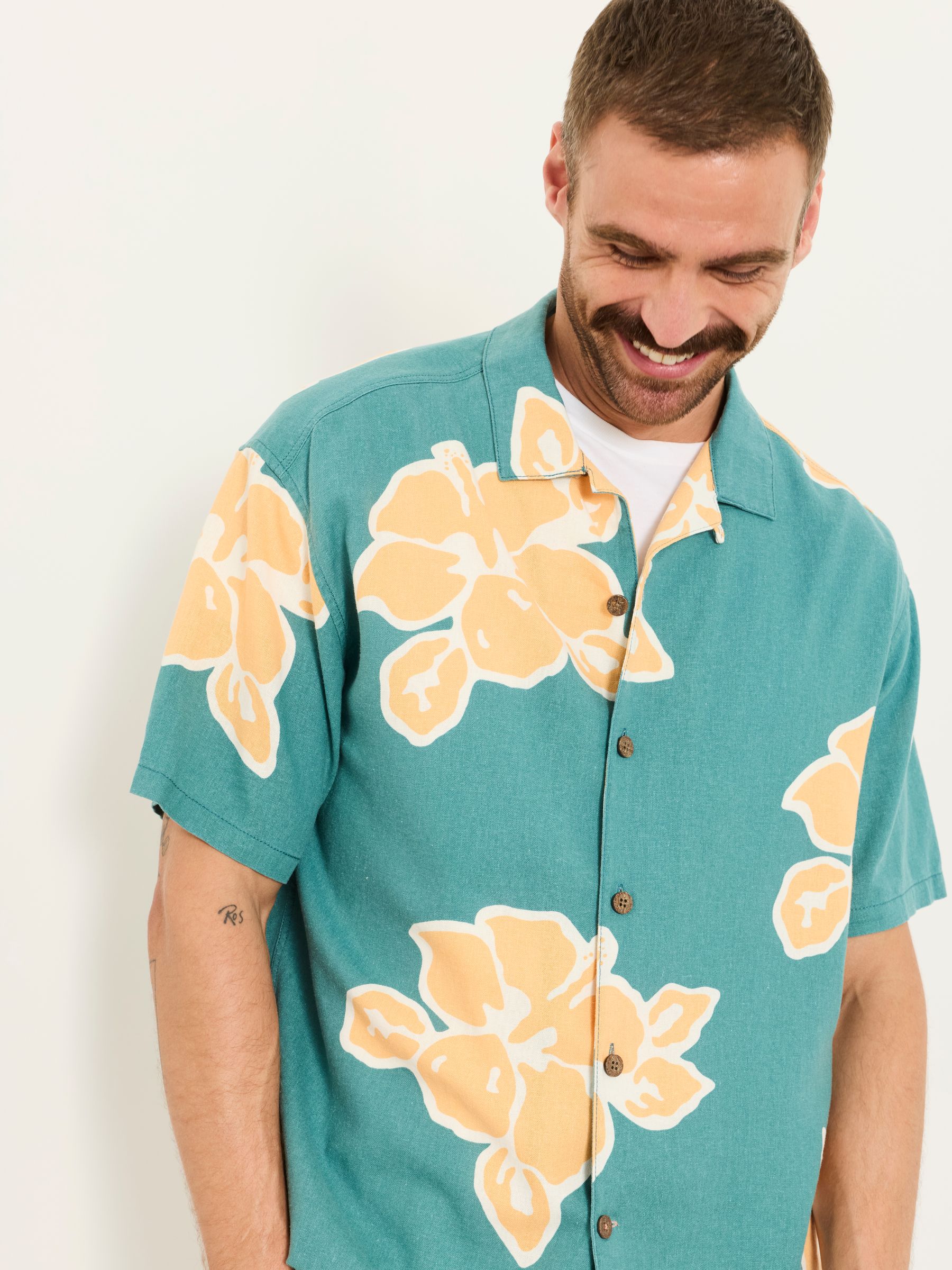 Green Short Sleeve Relaxed Fit Large Hawaiian Floral Shirt - Image 1 of 6