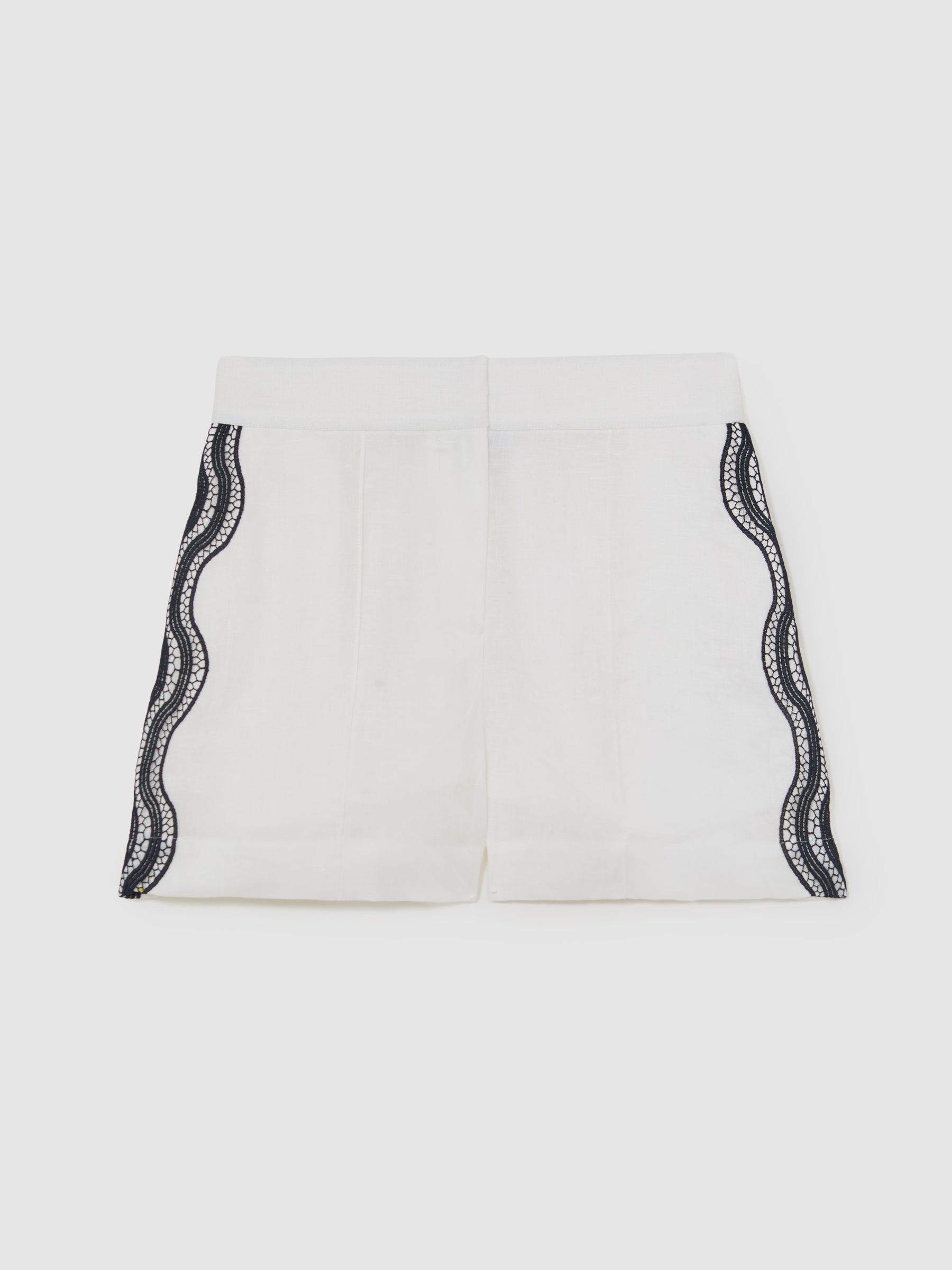 Linen Scallop-Trim Shorts in Ivory/Navy - Image 2 of 6