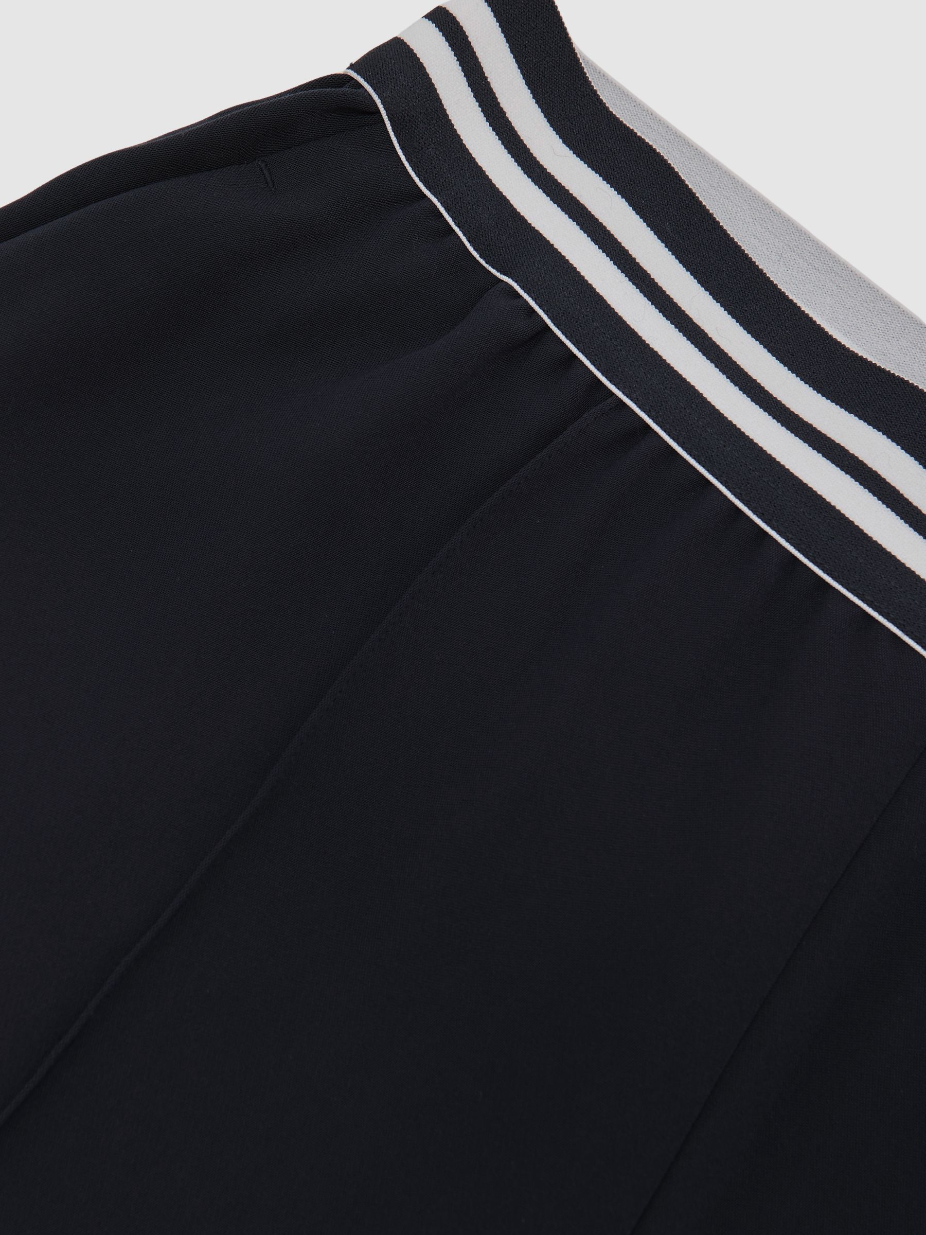 Elasticated-Waist Wide-Leg Trousers in Navy - image 3