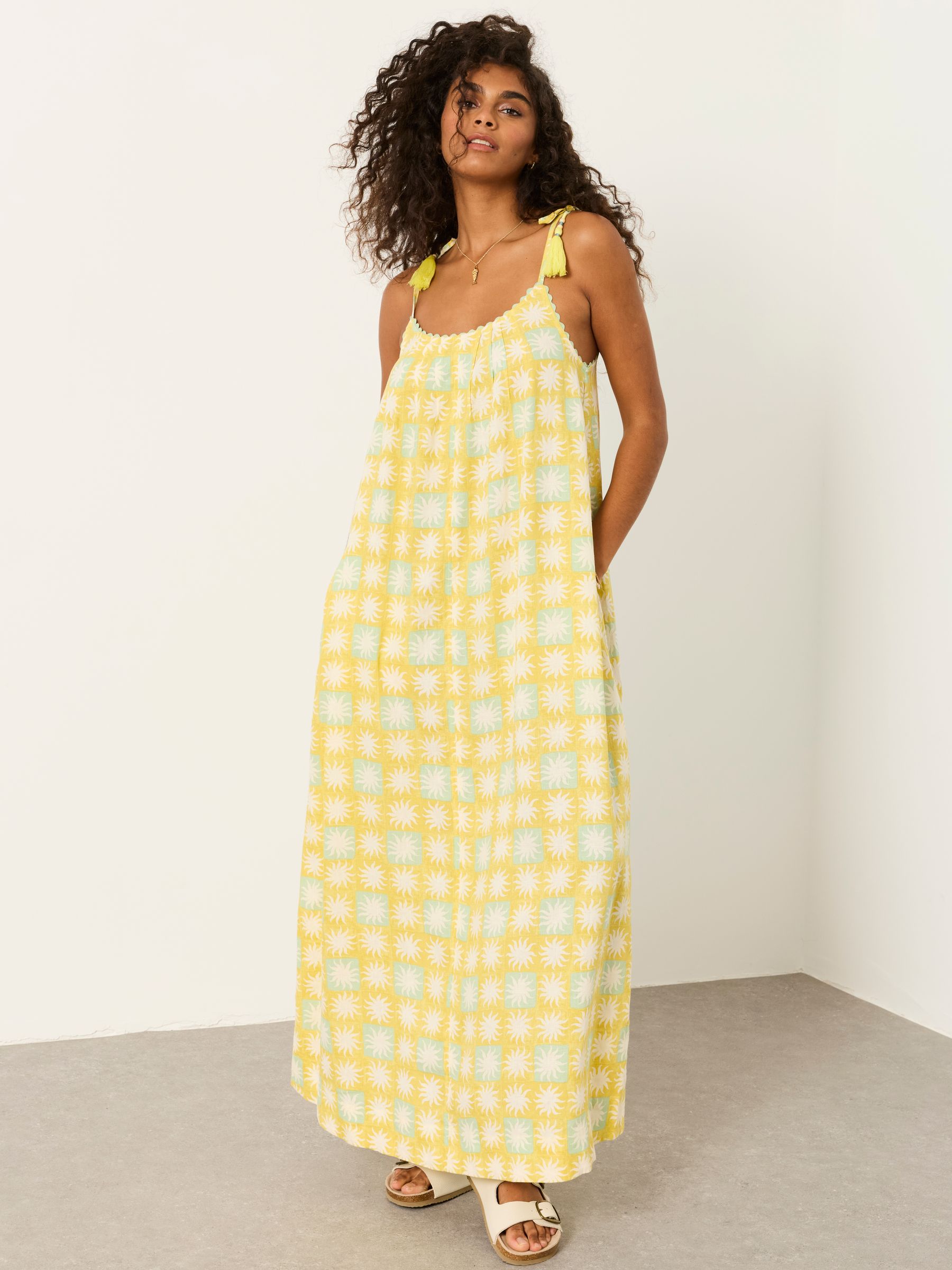 Bea Yellow Sun Tile Regular Maxi Dress