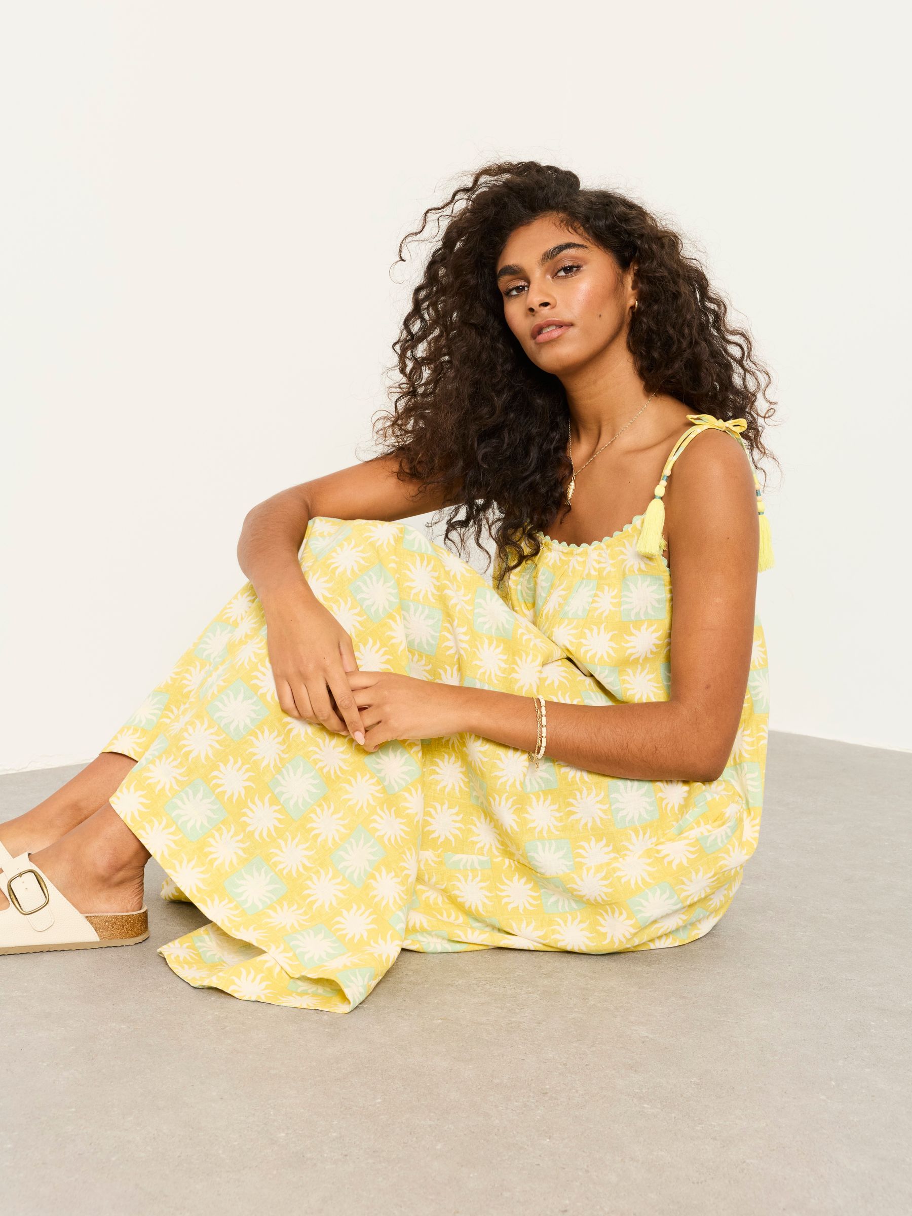Bea Yellow Sun Tile Regular Maxi Dress - Image 3 of 6