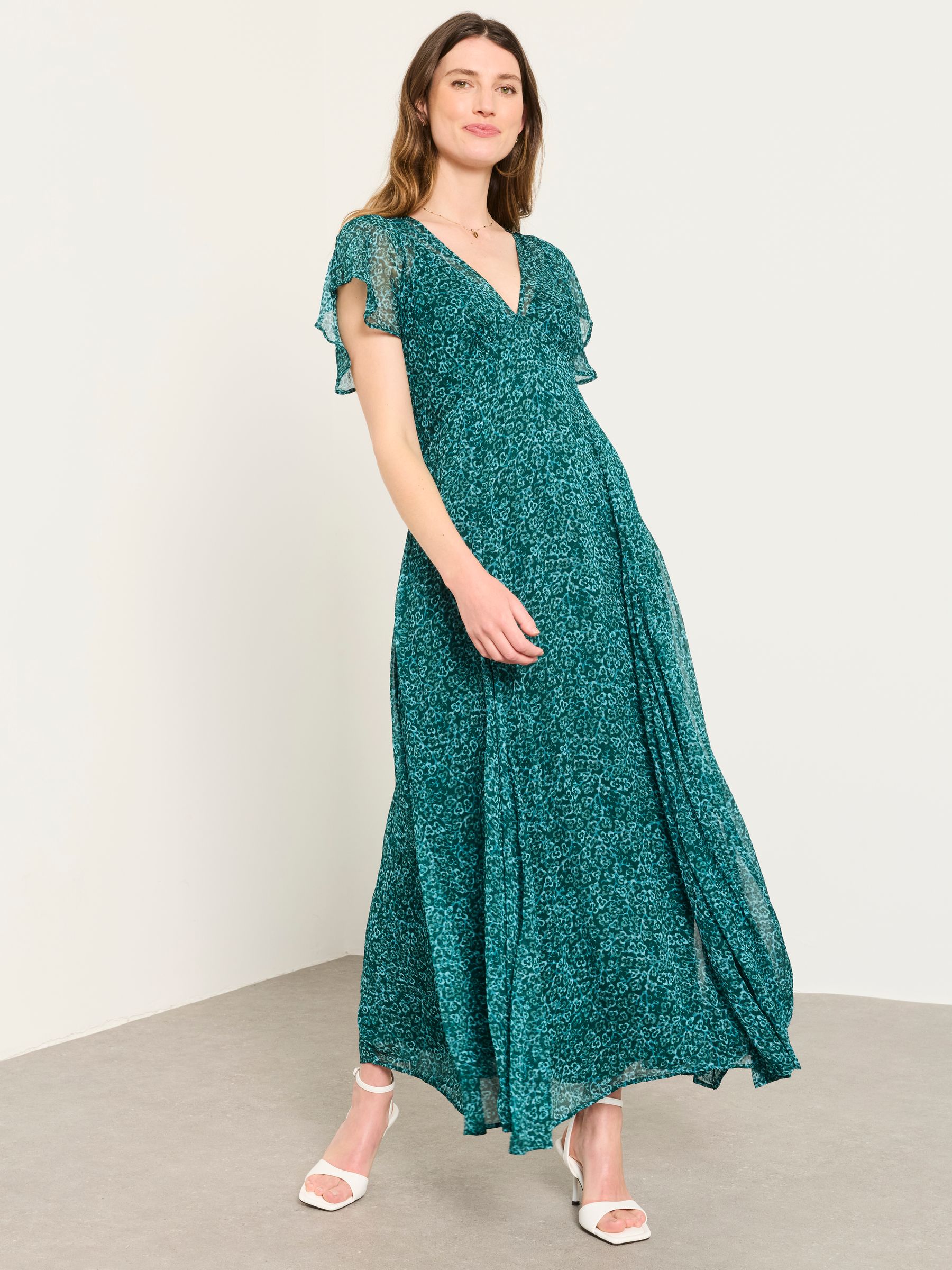 petite green maxi dress Gilana Lace Dress – Retrofete