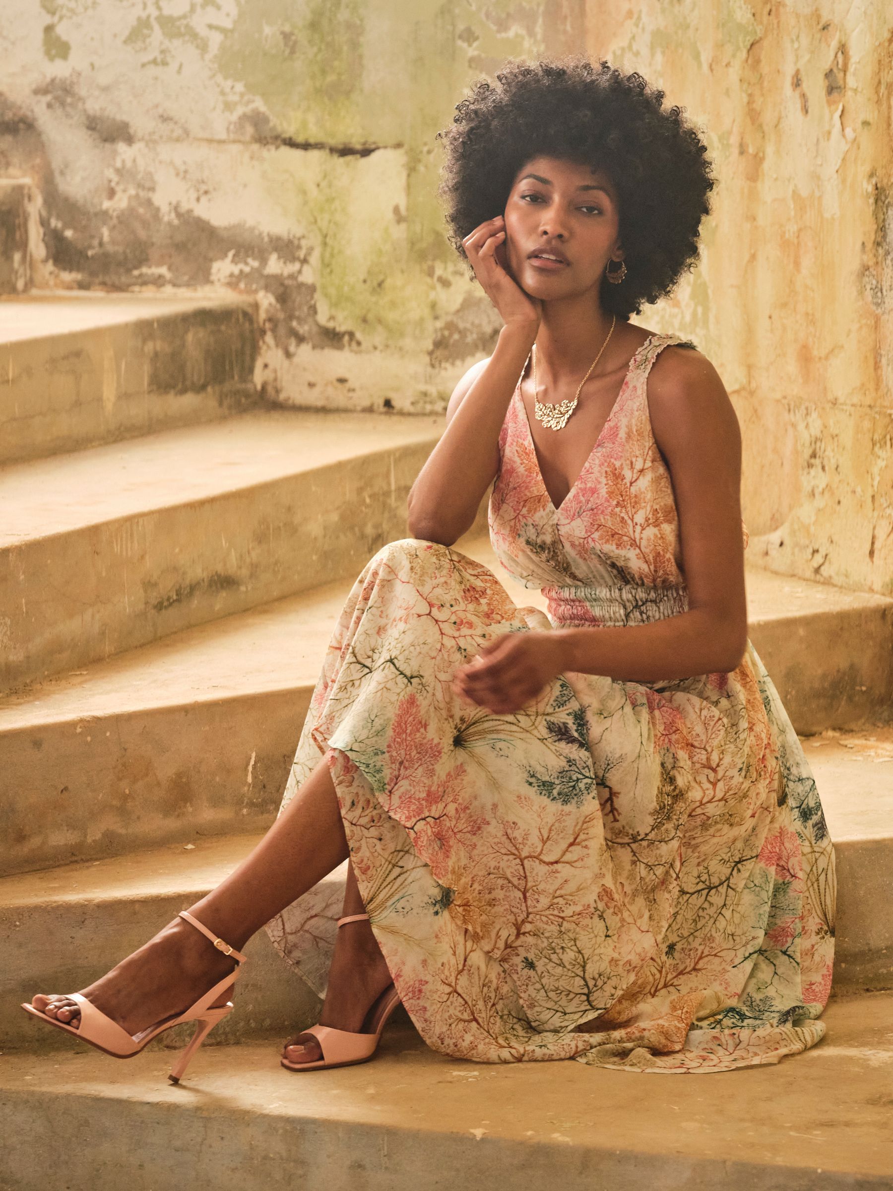 V&A | FatFace Maggie Ivory Kilburn Seaweed Petite Midi Dress - Image 3 of 6