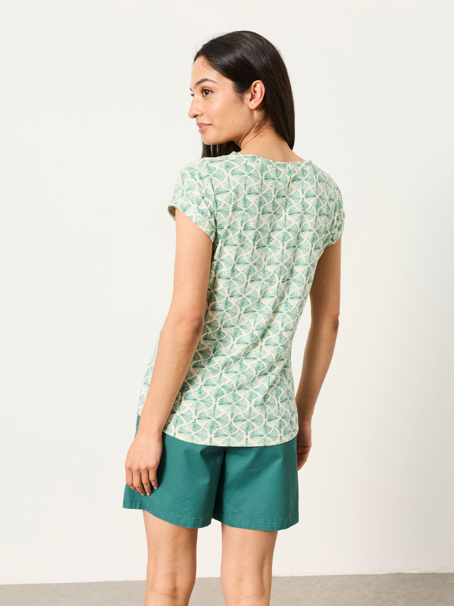 Ivy Ivory Fan Geo T-Shirt - Image 2 of 6