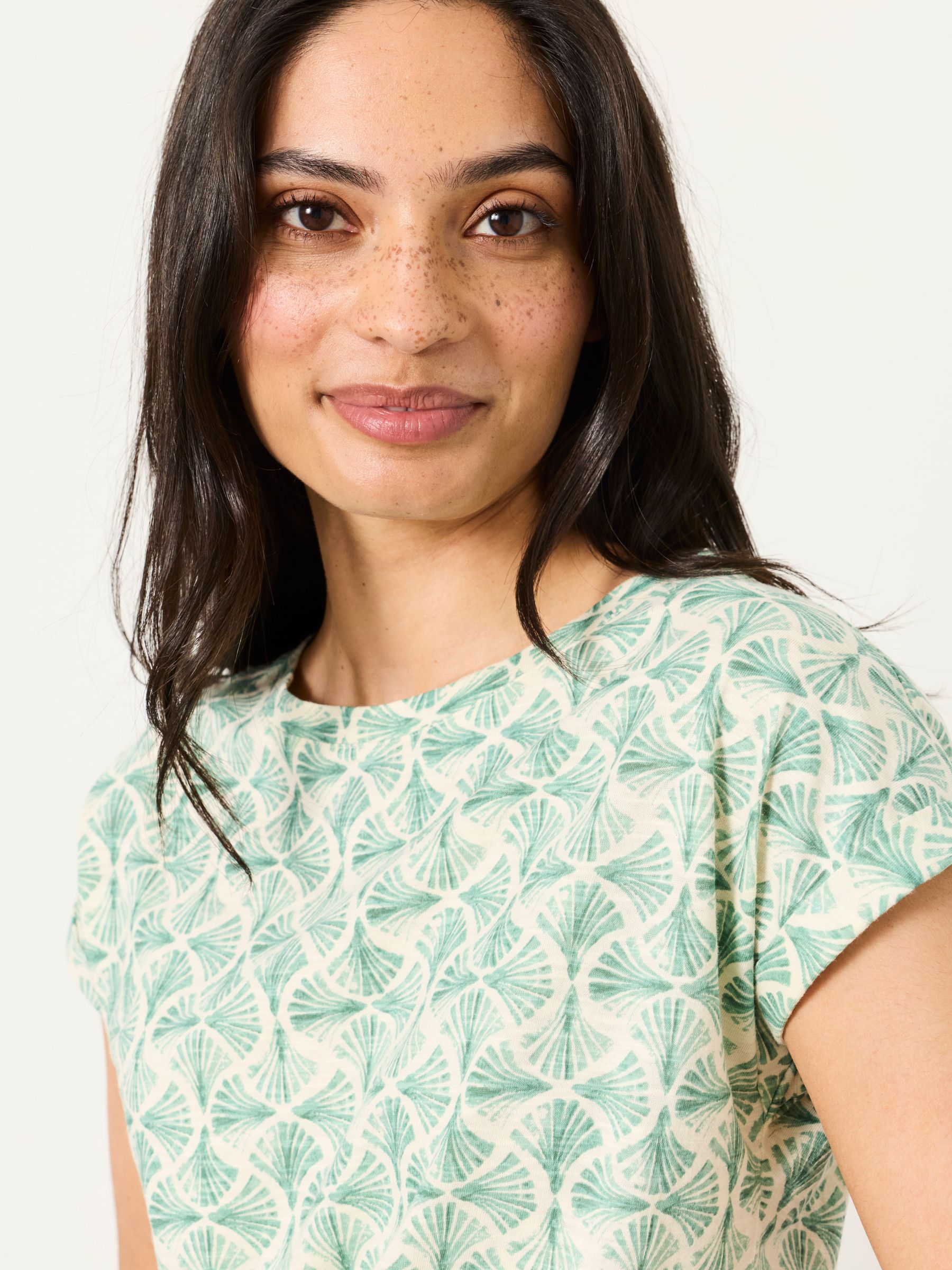 Ivy Ivory Fan Geo T-Shirt - Image 4 of 6