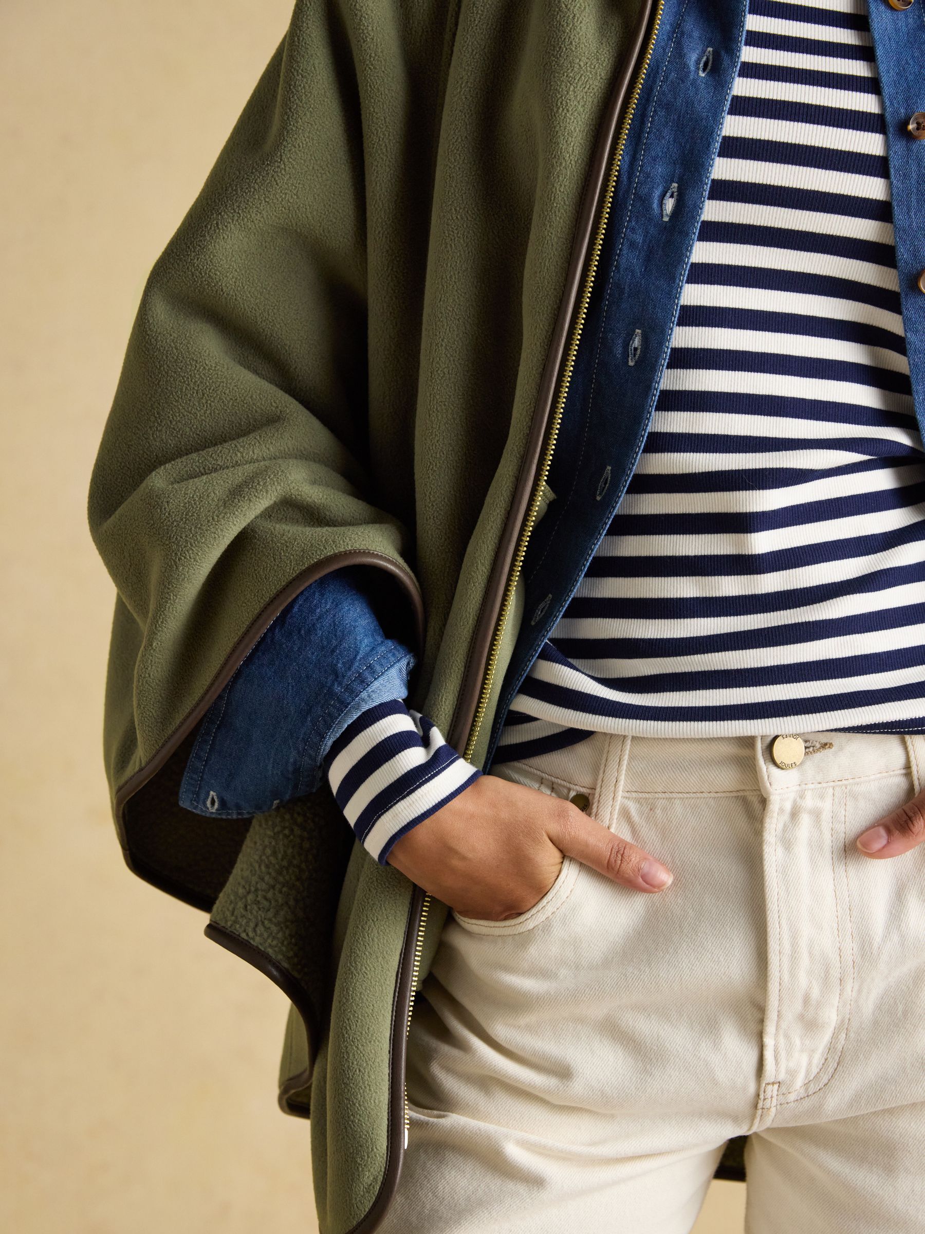 Heritage Light Green Polar Fleece Longline Cape - Image 4 of 10