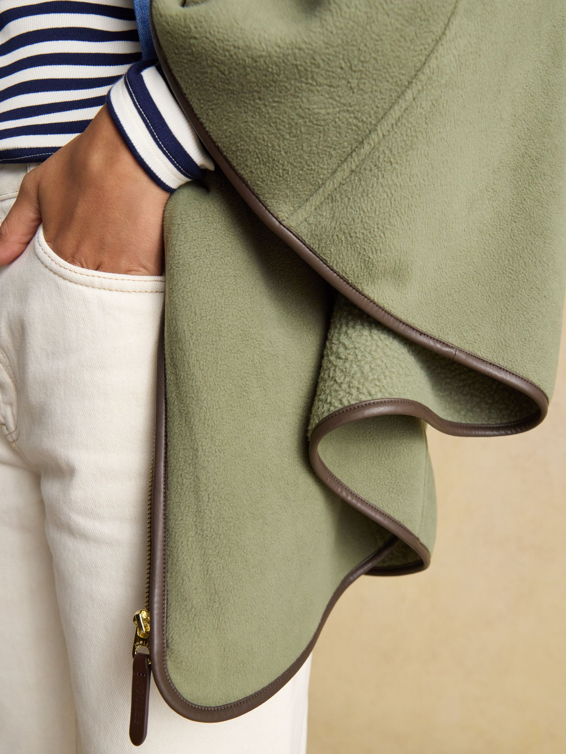 Heritage Light Green Polar Fleece Longline Cape - Image 8 of 10