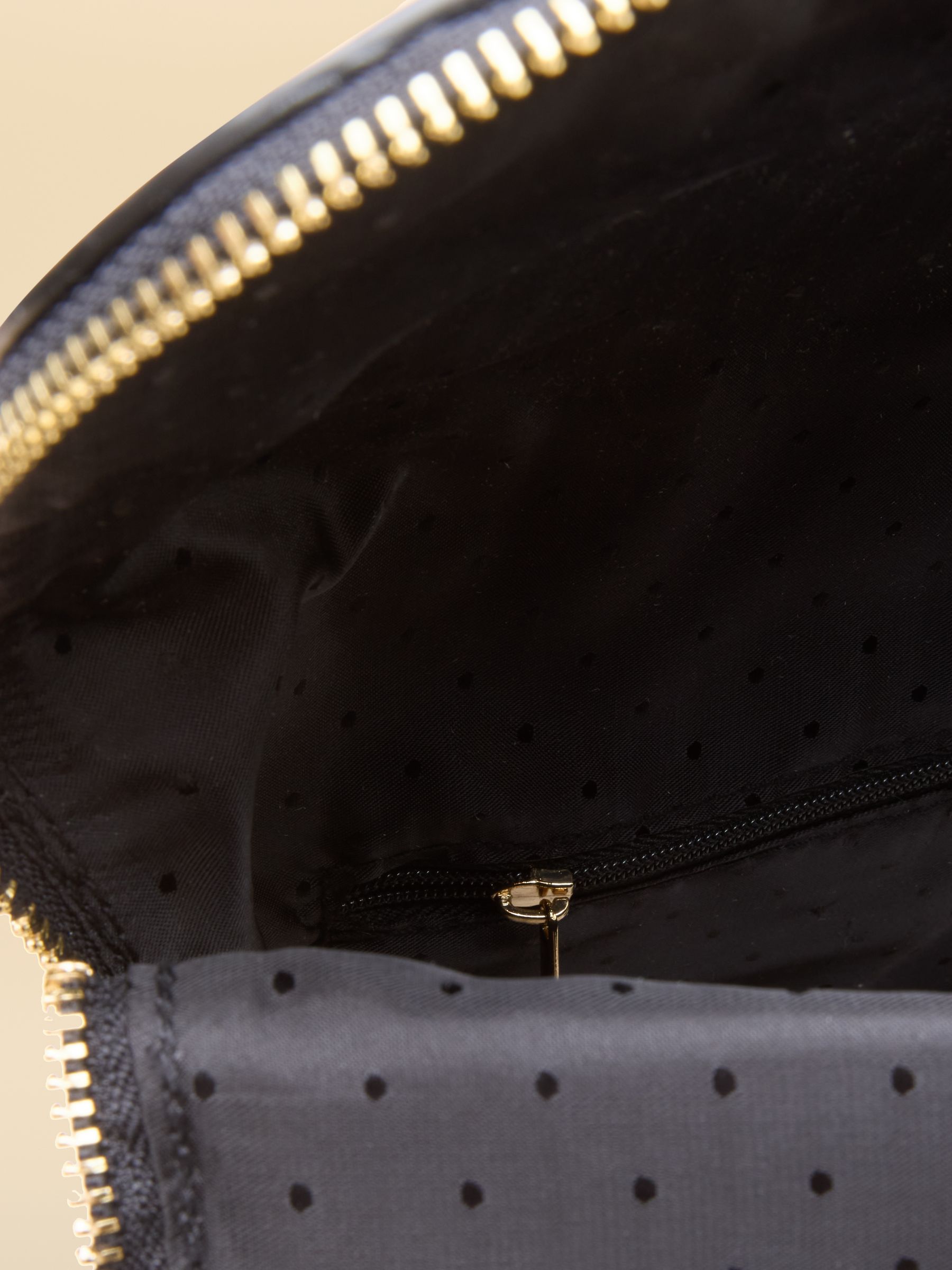 Black Rucksack - Image 5 of 9