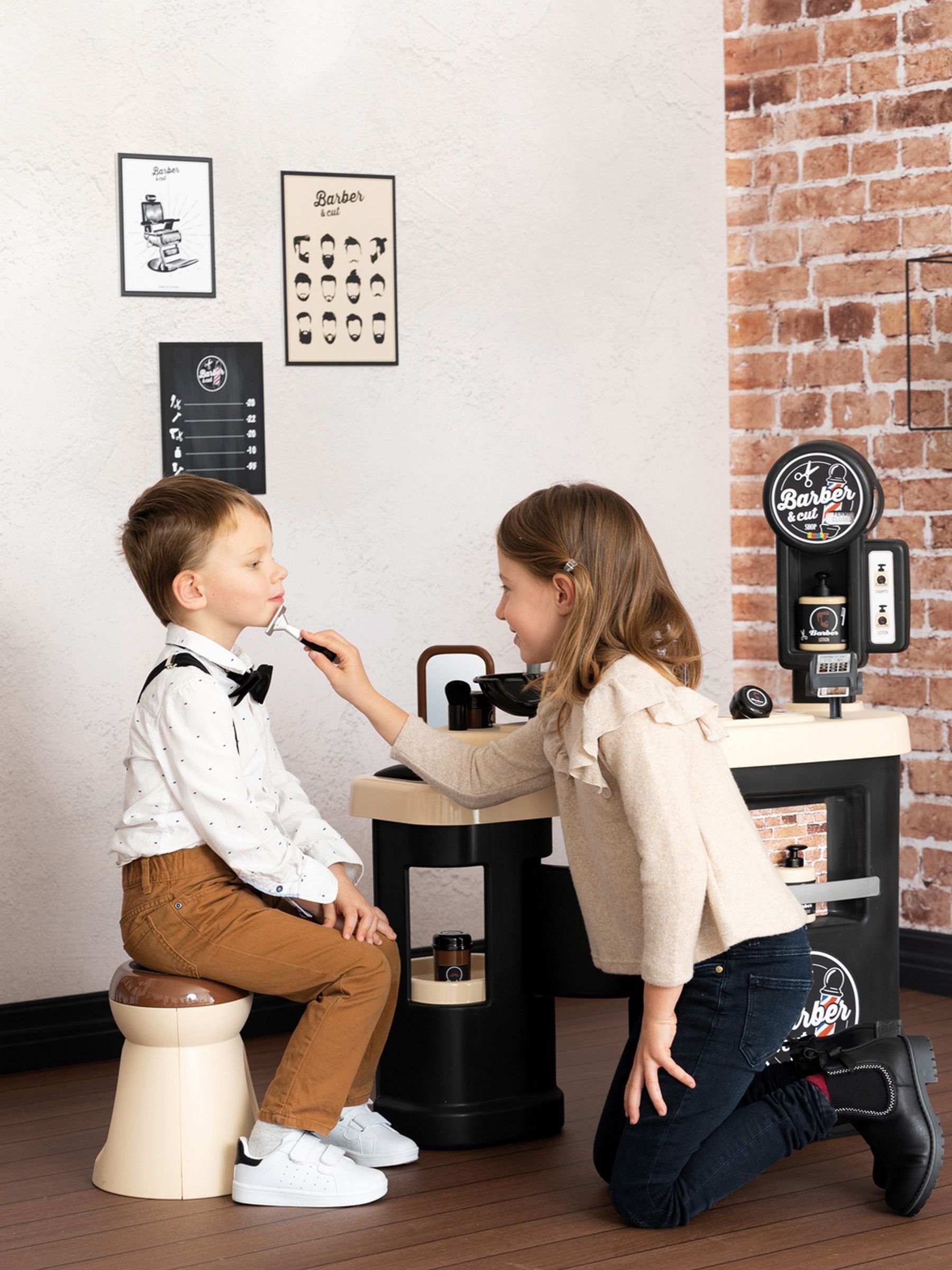 Smoby Barber Shop Playset - Image 2 of 6