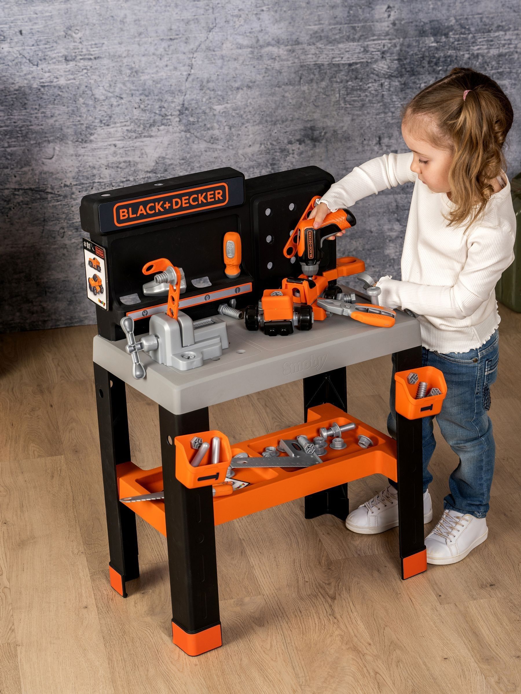 Smoby Black and Decker Bricolo Pro Workbench - Image 2 of 6