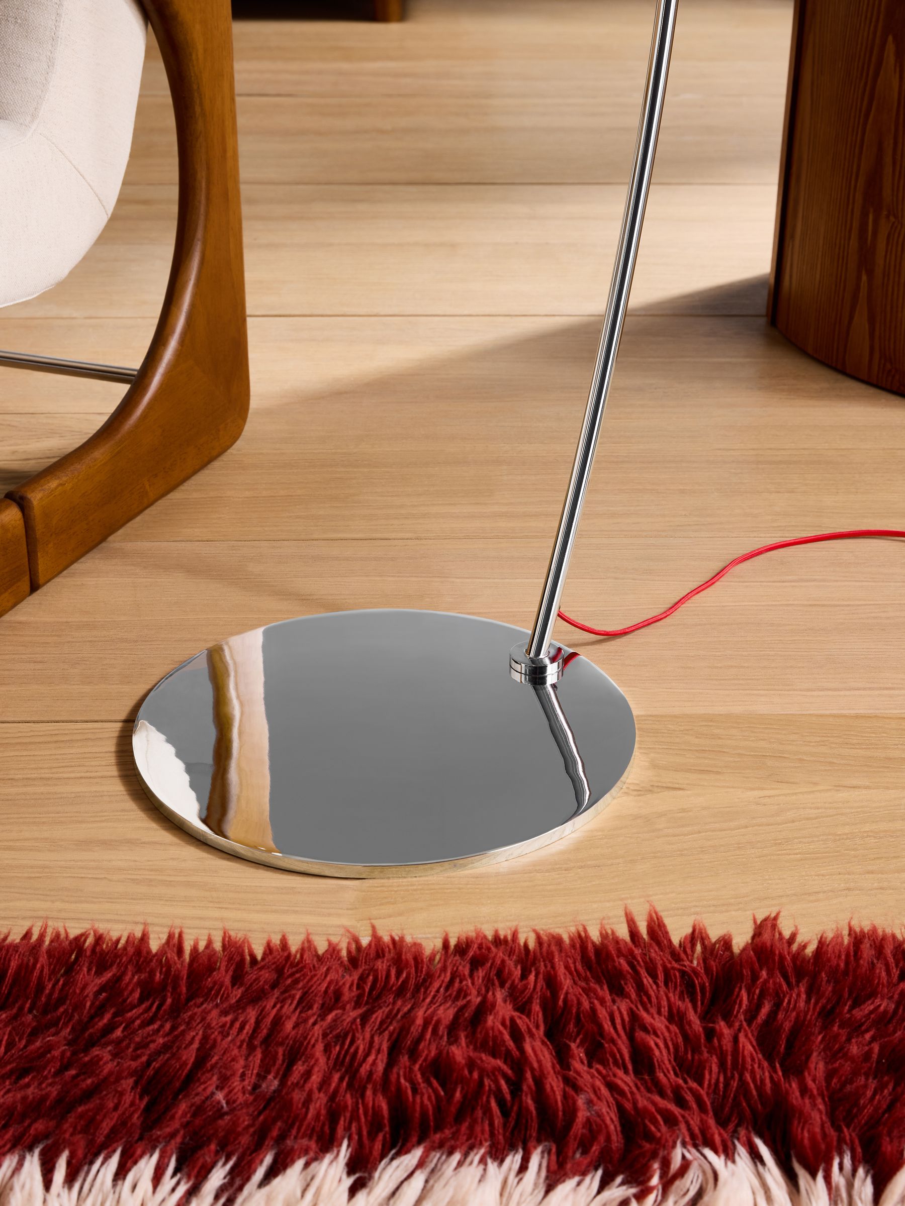 Curve Floor Lamp in Chrome & Red - Image 3 of 5