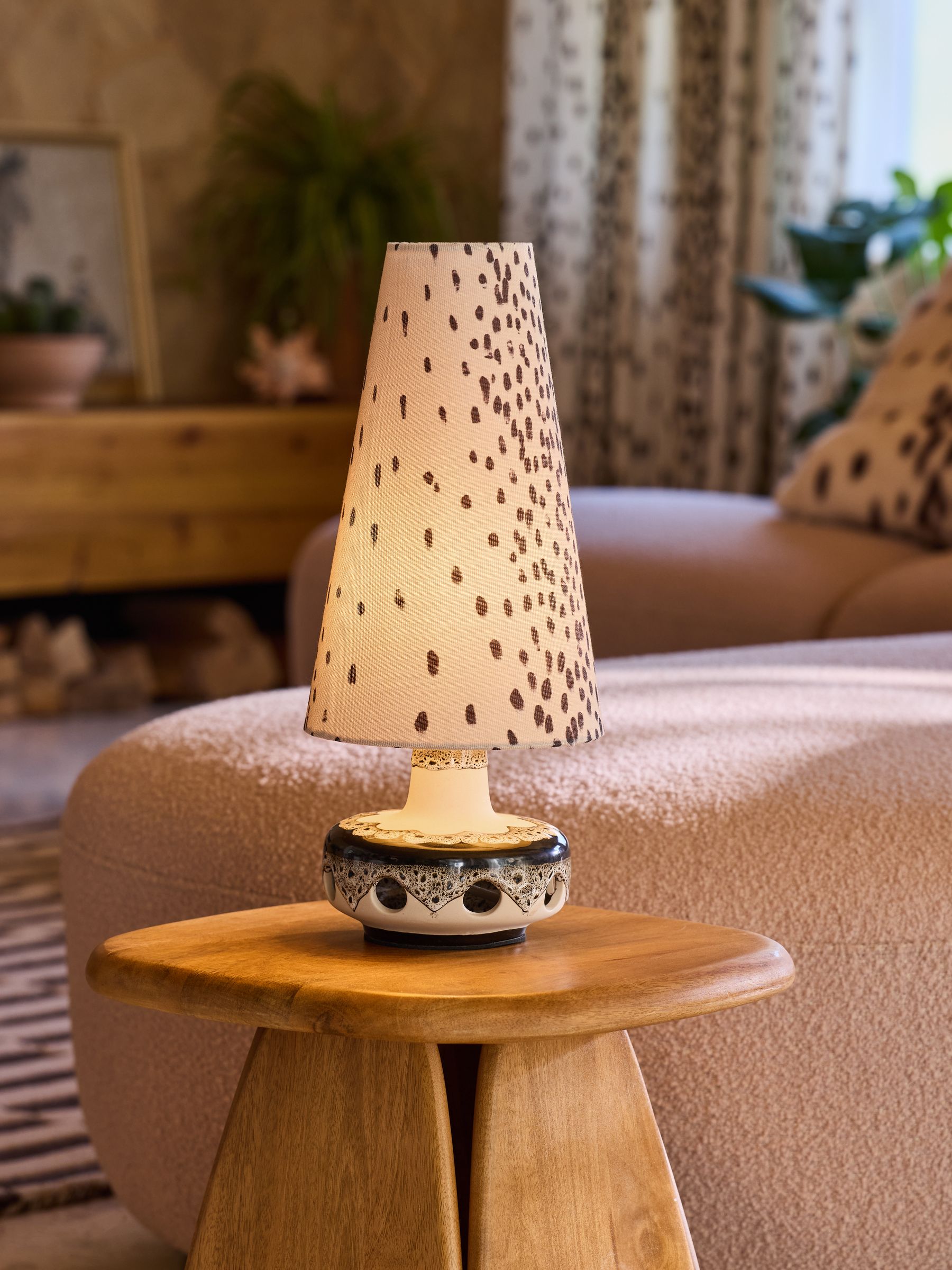 Poodle & Blonde Cream/Black Ceramic Fat Lava Table Lamp - Image 1 of 6