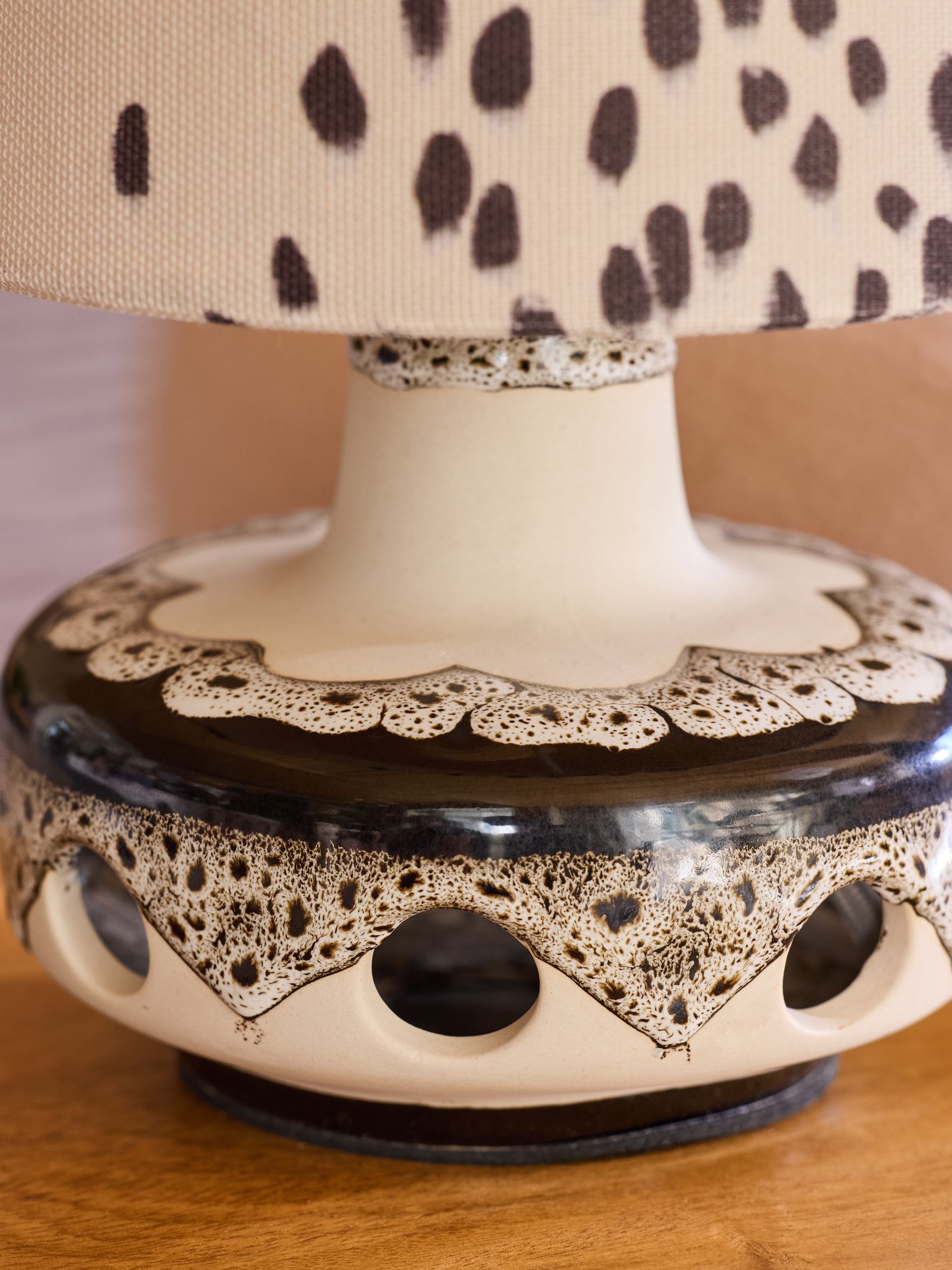 Poodle & Blonde Cream/Black Ceramic Fat Lava Table Lamp - Image 4 of 6
