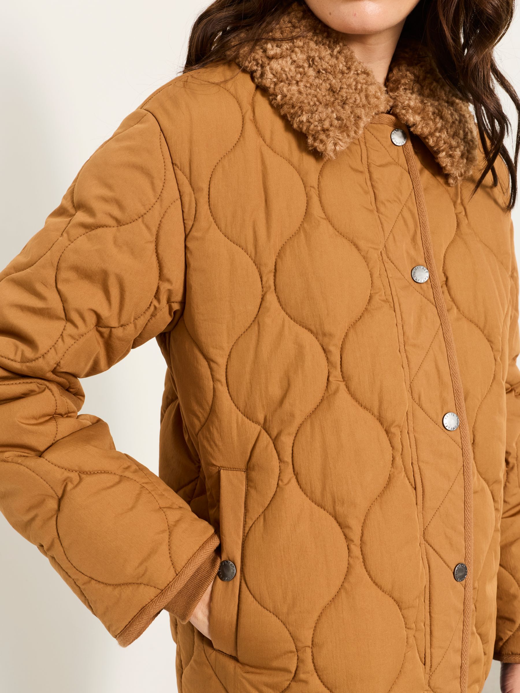 Cumbria Tan Brown Quilt Jacket - Image 3 of 7