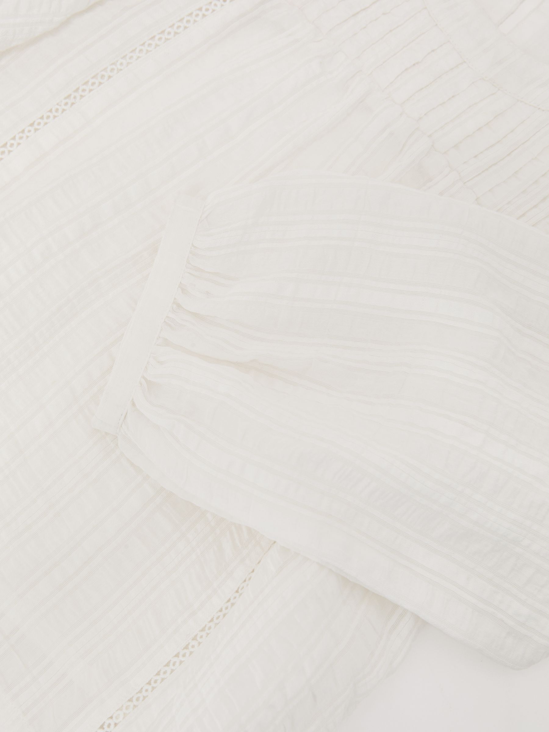 Cheesecloth Textured Blouse in White - Image 4 of 4