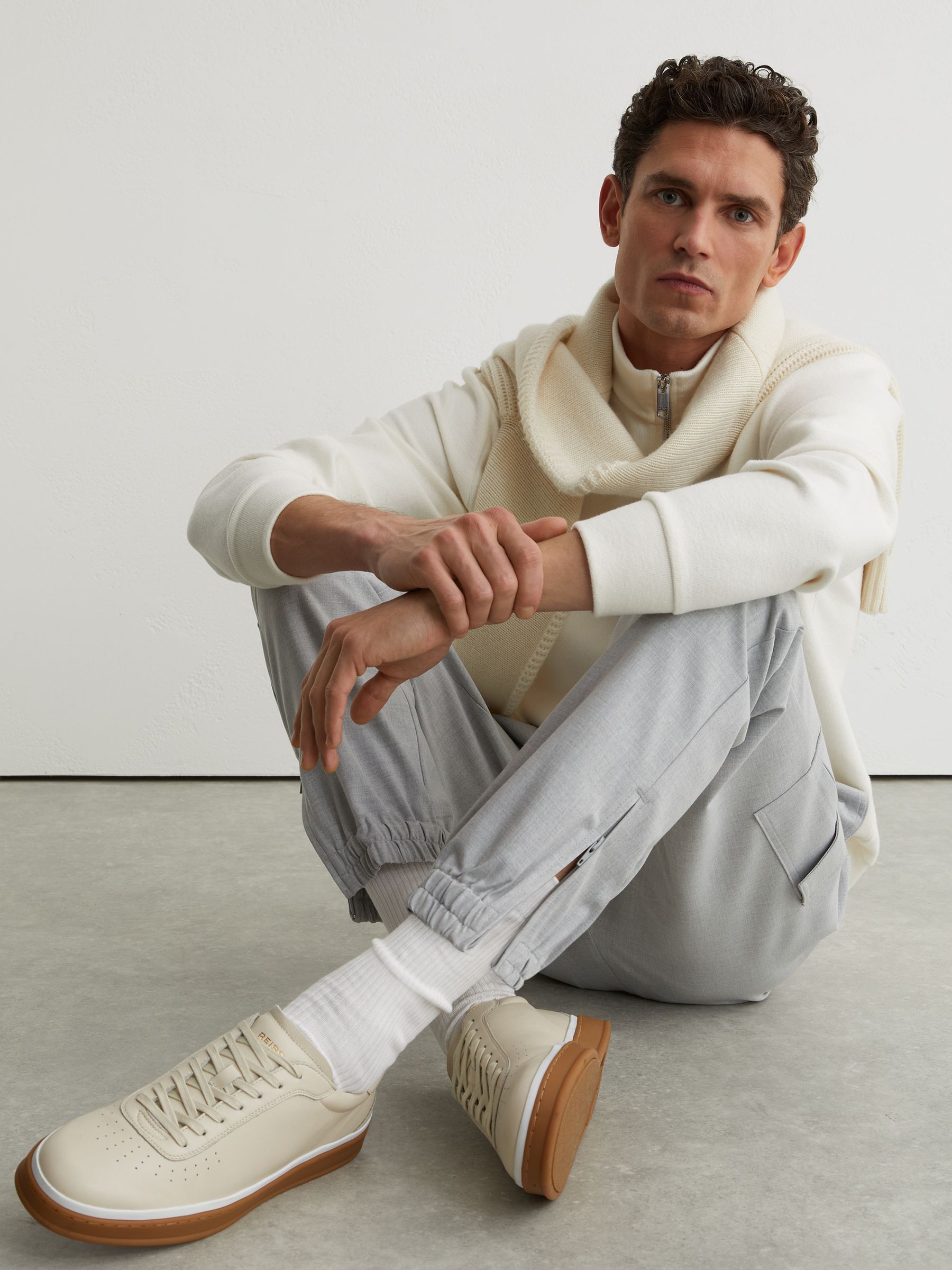 Slim-Leg Drawstring Cargo Trousers in Soft Grey - image 4