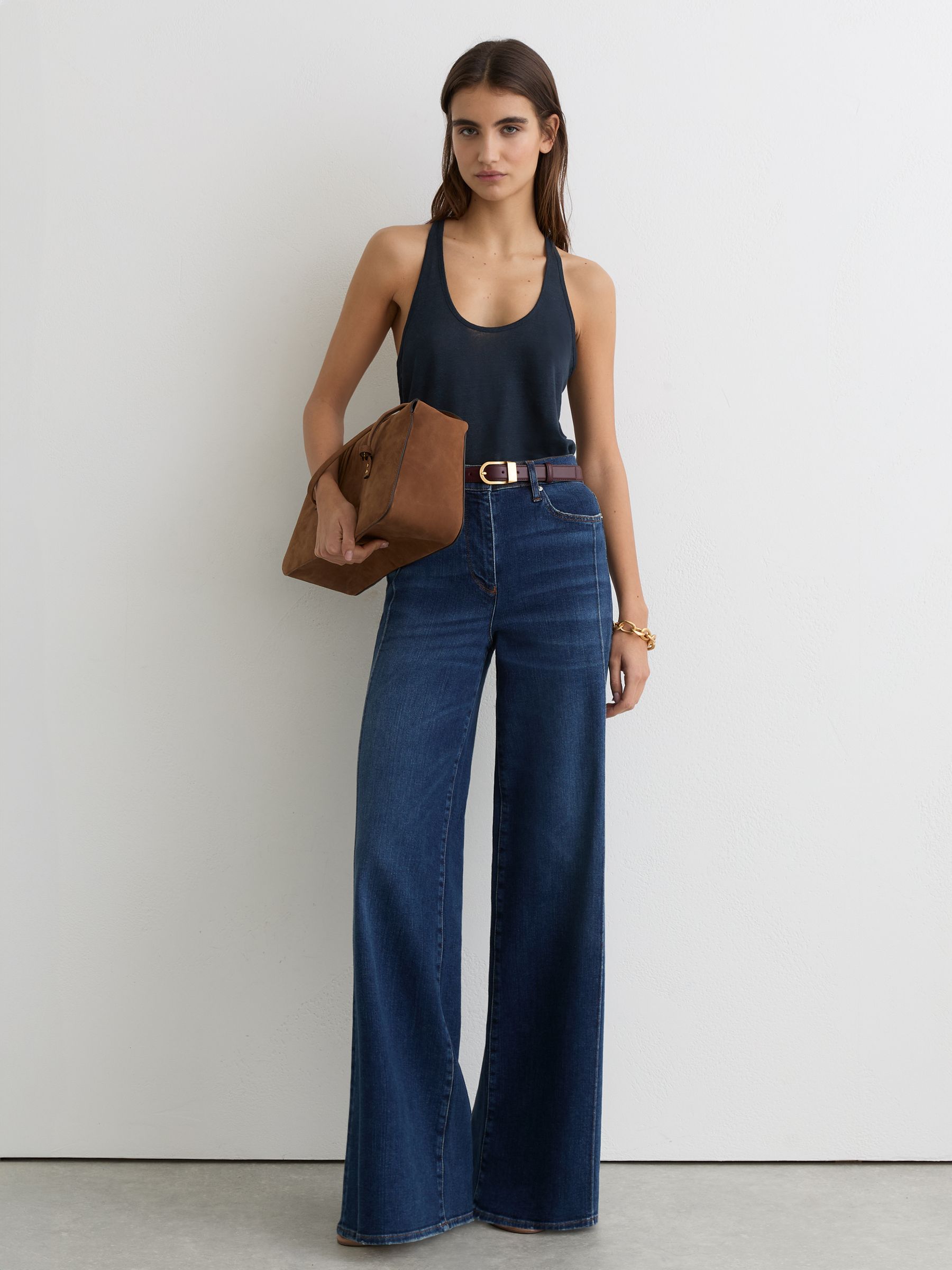 Linen Racer-Back Vest in Navy - Image 3 of 7