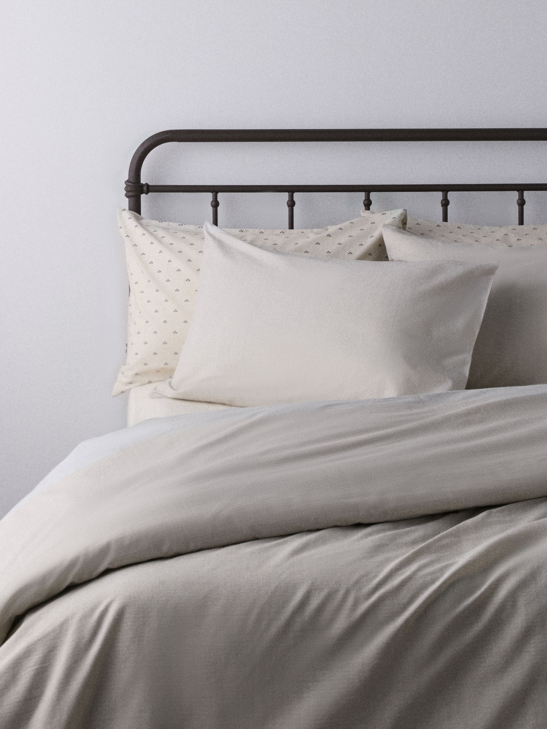 The Set 8 Piece Natural Geo/Fine Stripe Duvet Cover and Pillowcase Set with Fitted Sheets - Image 3 of 4