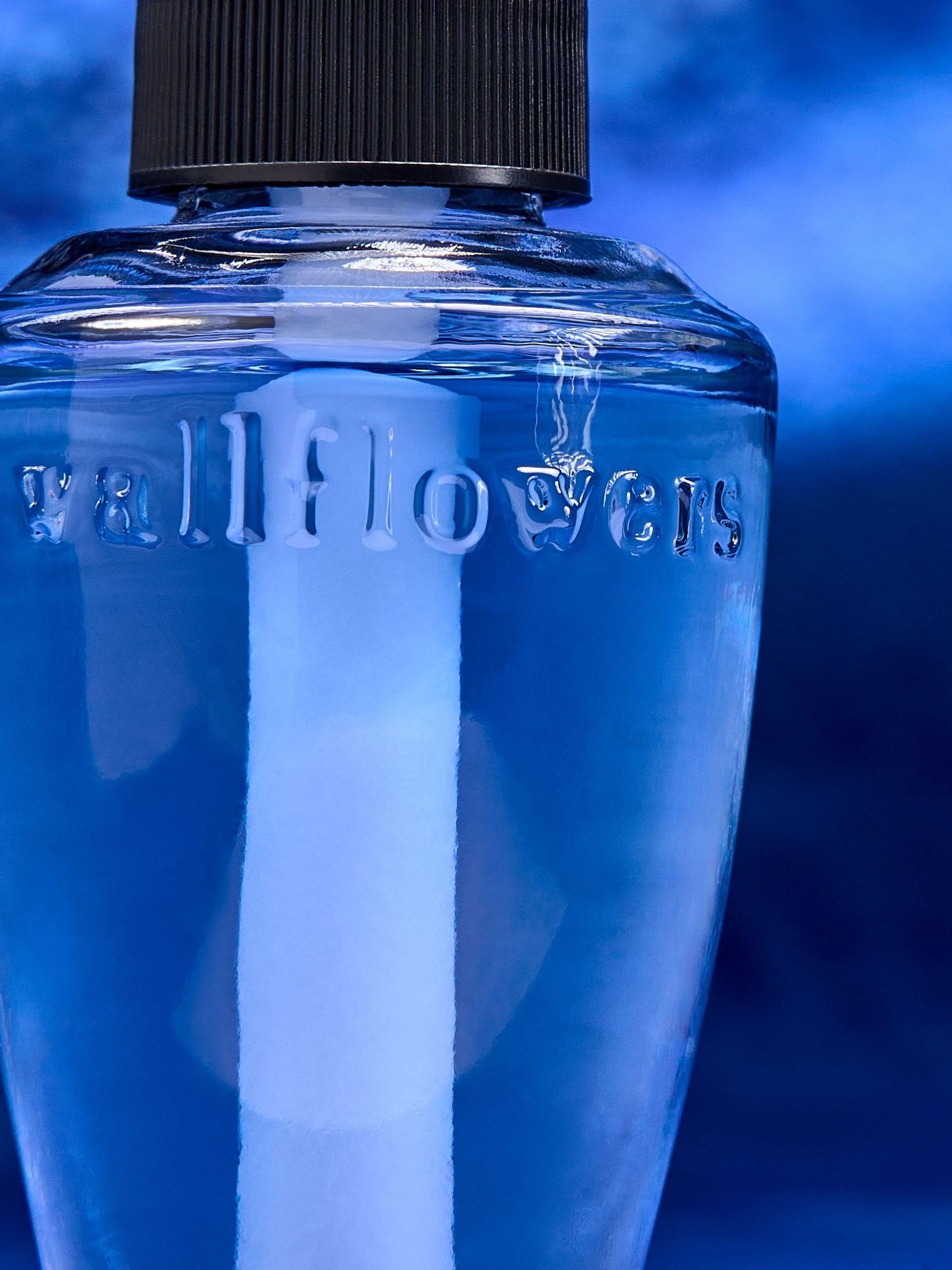 Snow White Wallflowers Fragrance Refill 24ml - Image 2 of 3