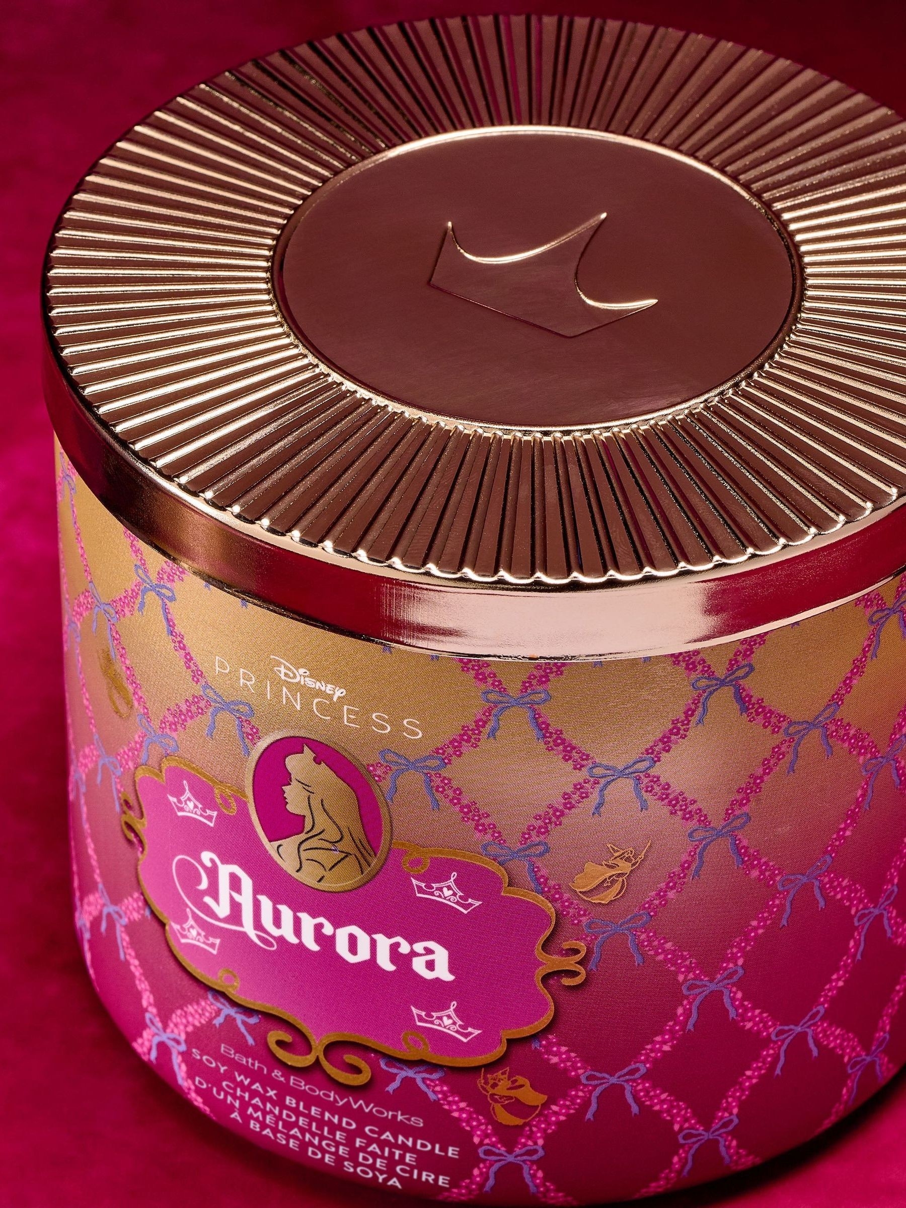 Aurora 3-Wick Candle 411g - Image 2 of 4