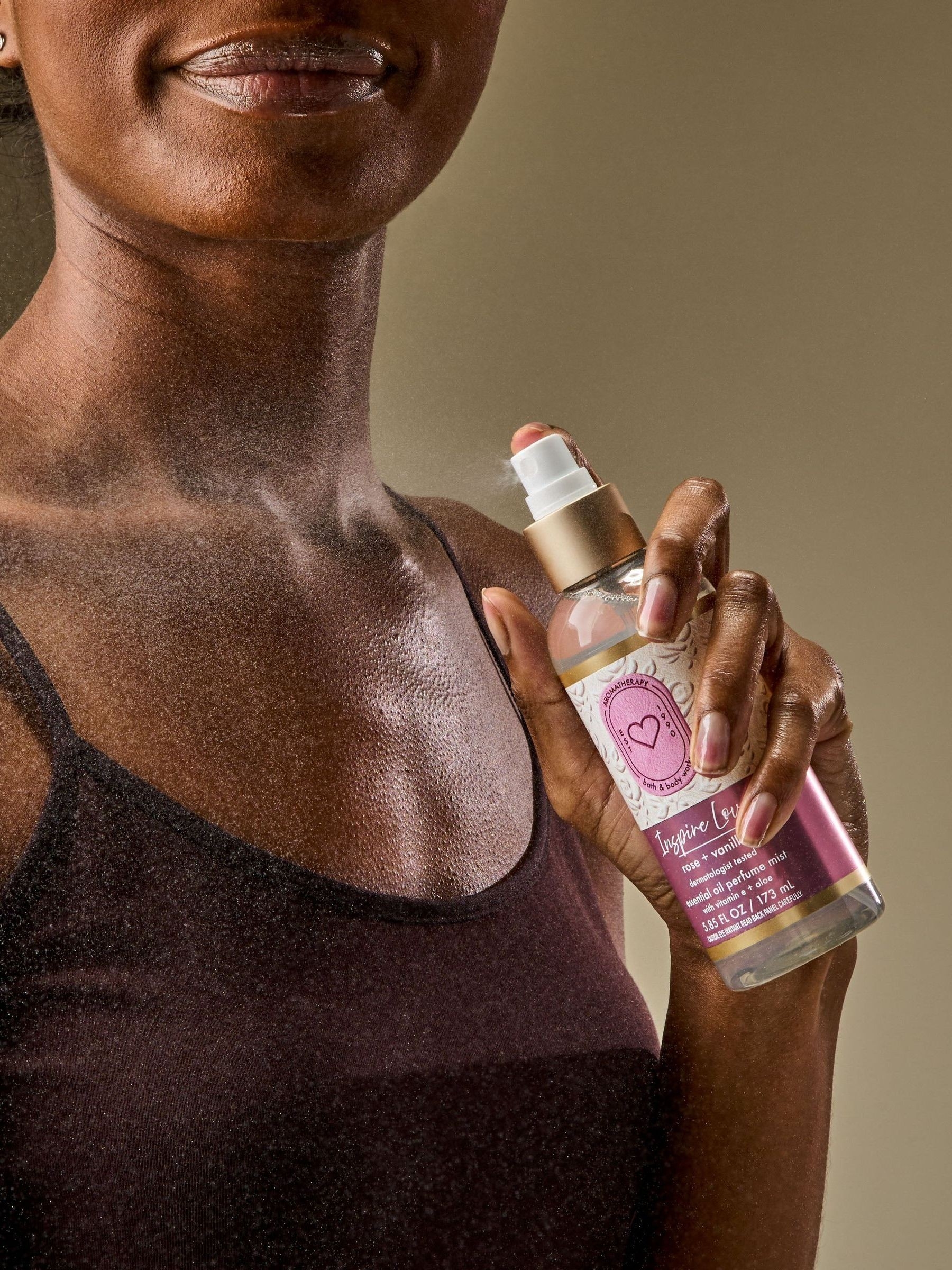 Rose & Vanilla Essential Oil Mist 177ml - Image 3 of 3
