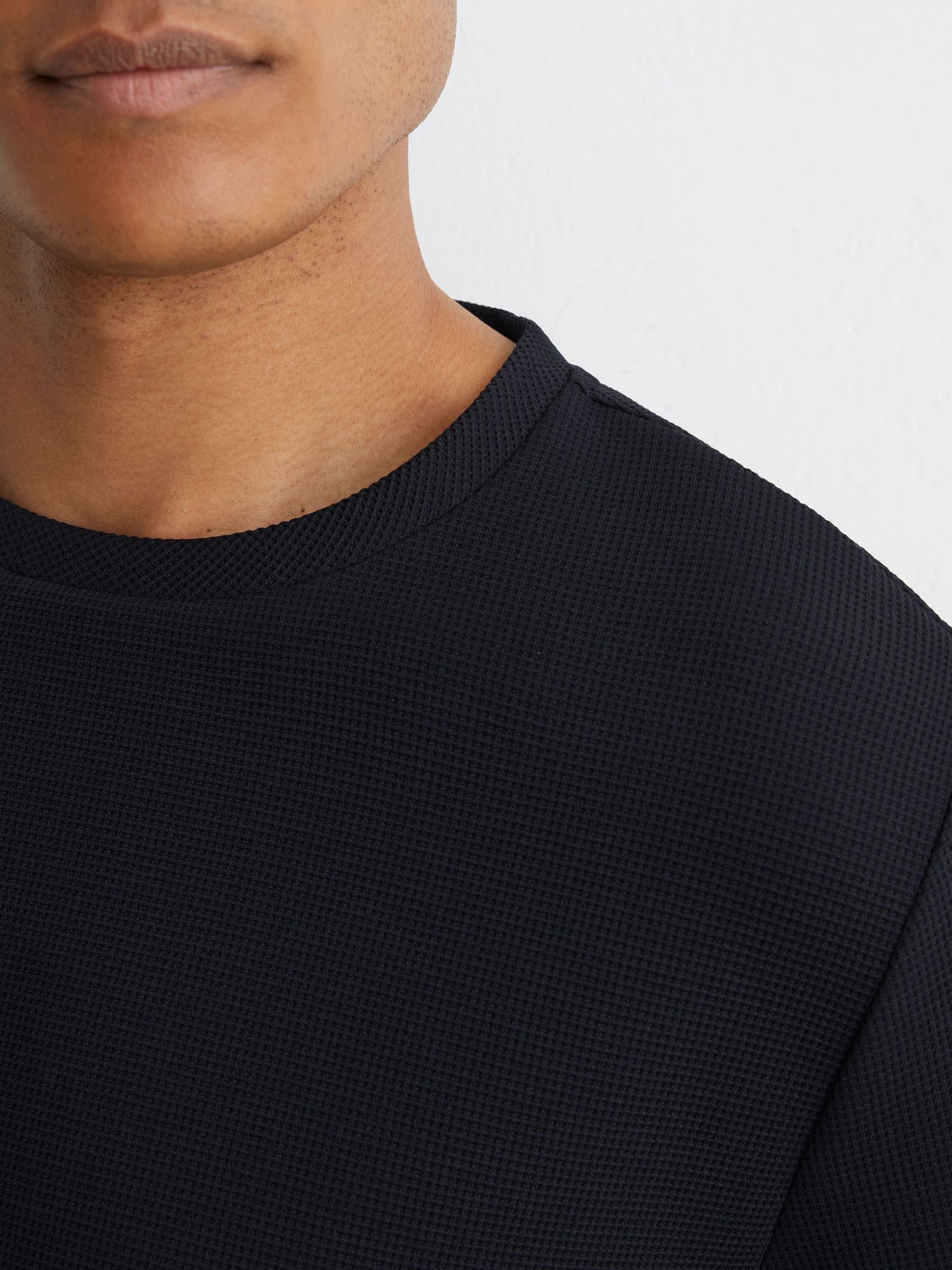 Textured Modern-Fit Crew-Neck T-Shirt in Navy - Image 4 of 7