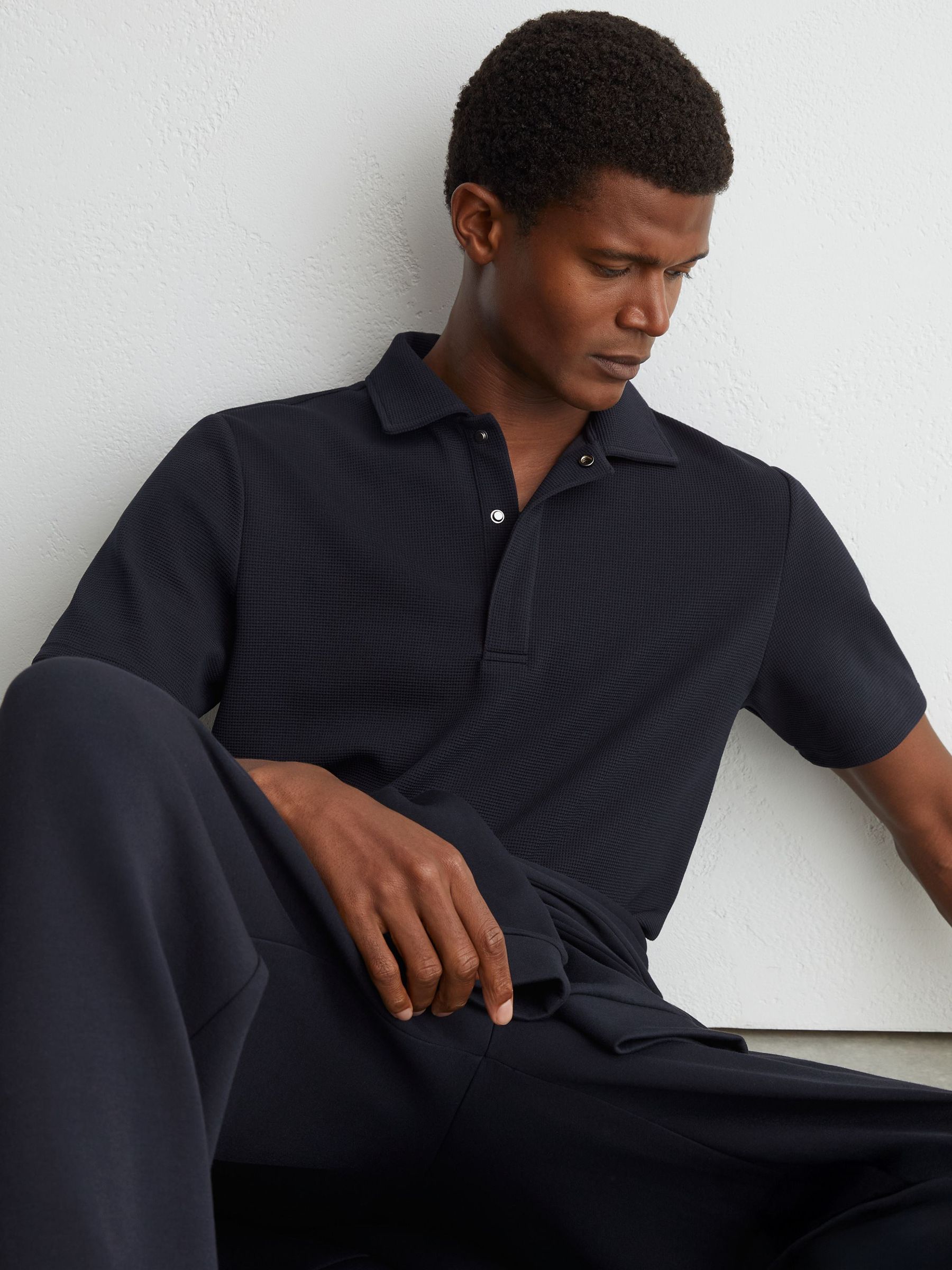 Textured Concealed-Placket Polo Shirt in Navy - Image 6 of 7