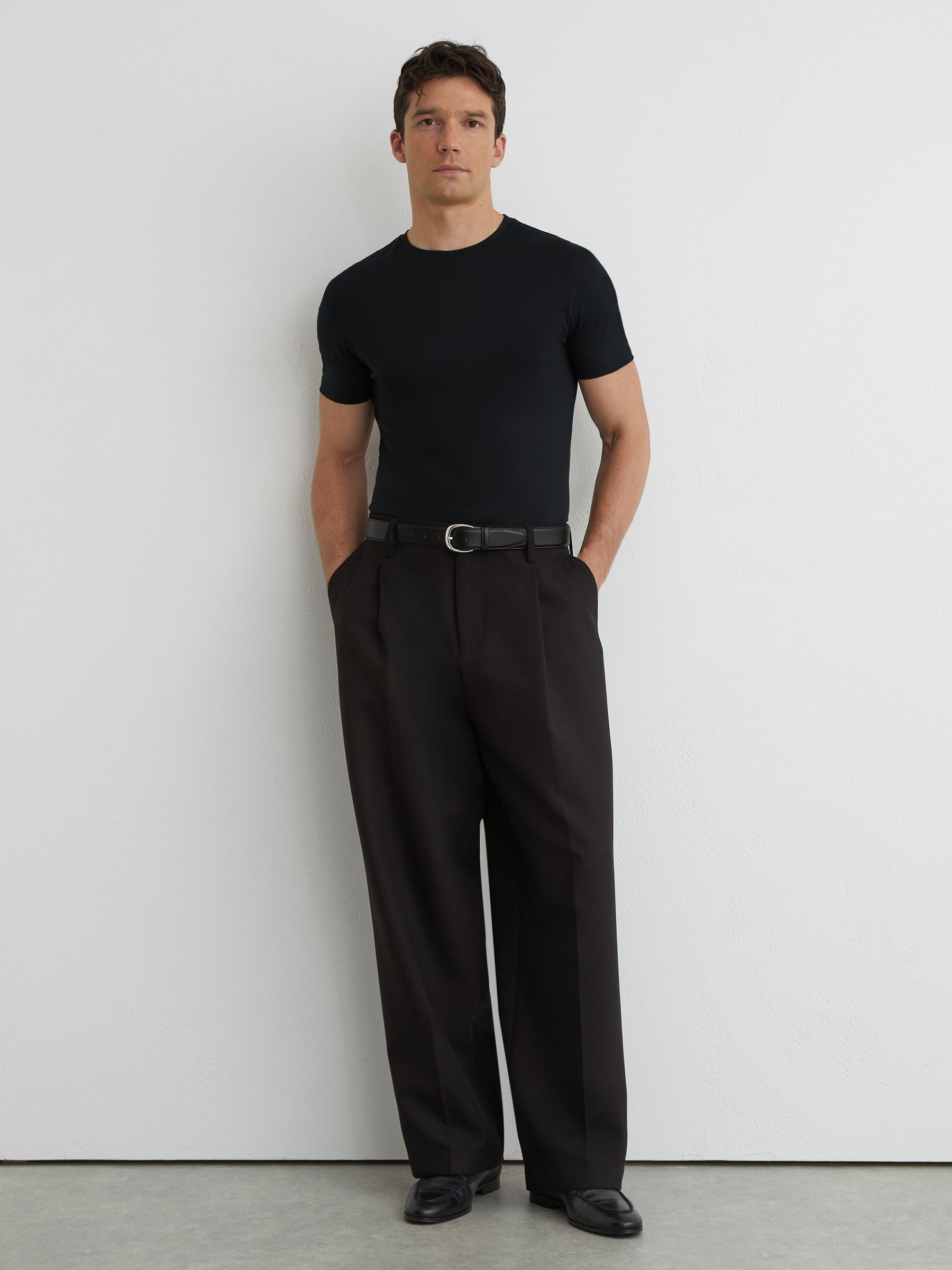 Air-Water Cotton Muscle-Fit T-Shirt in Navy - Image 3 of 6