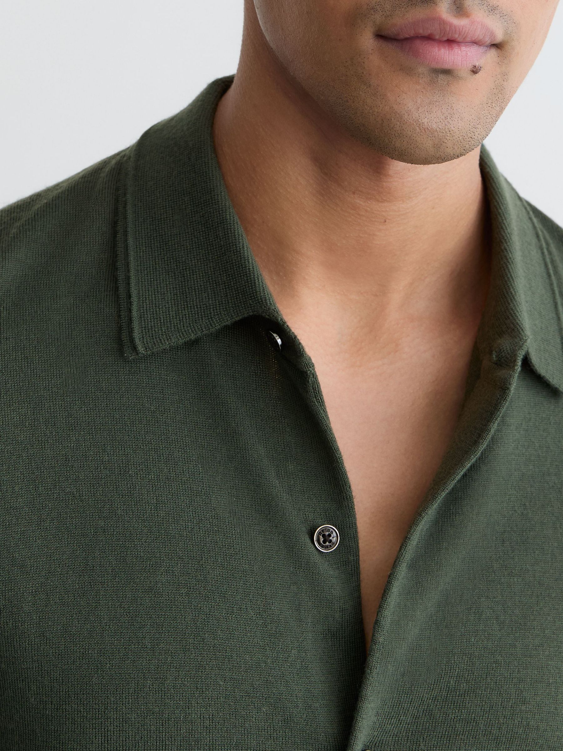 Shirt in Dark Green - Image 3 of 6