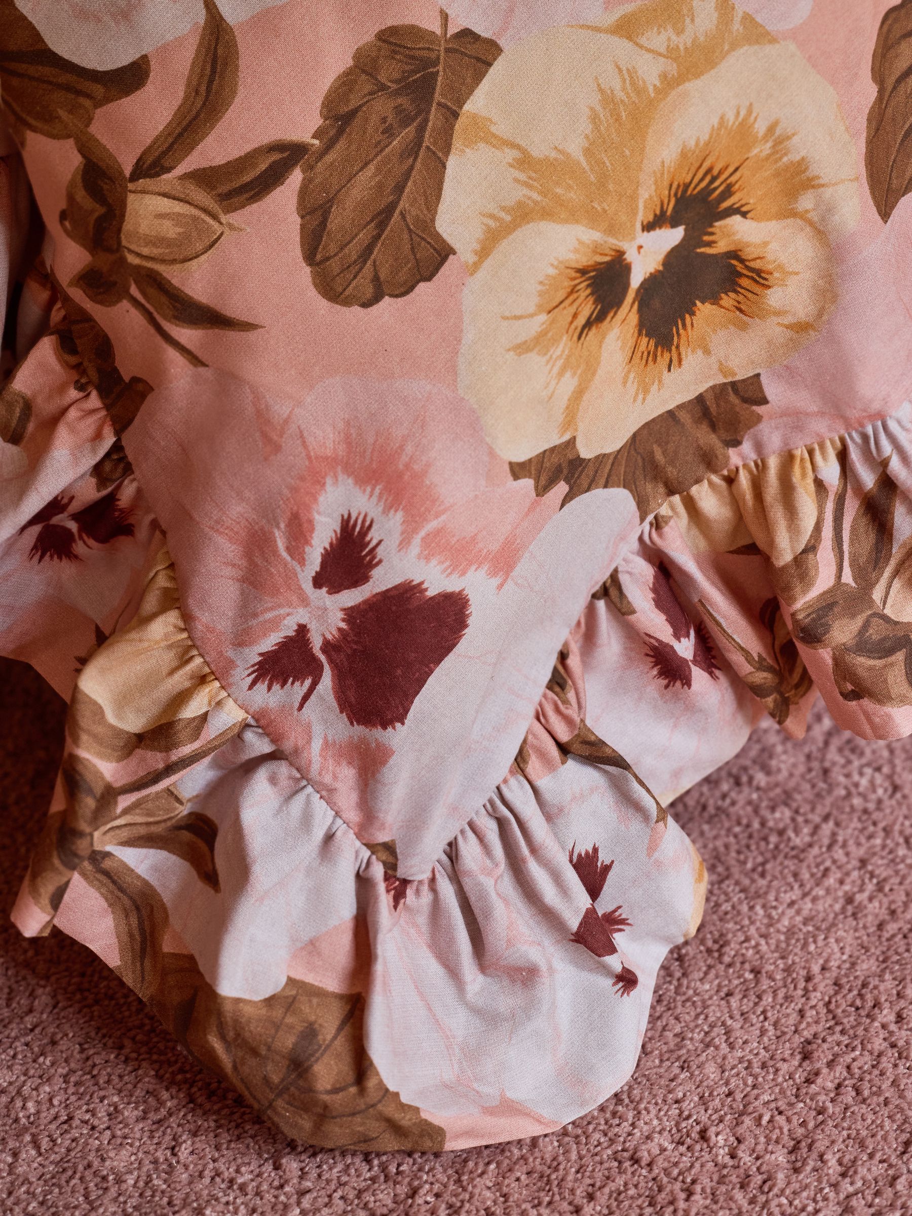 Poodle & Blonde Pink Big Pansy Floral Frill 100% Cotton Bedset - Image 4 of 6