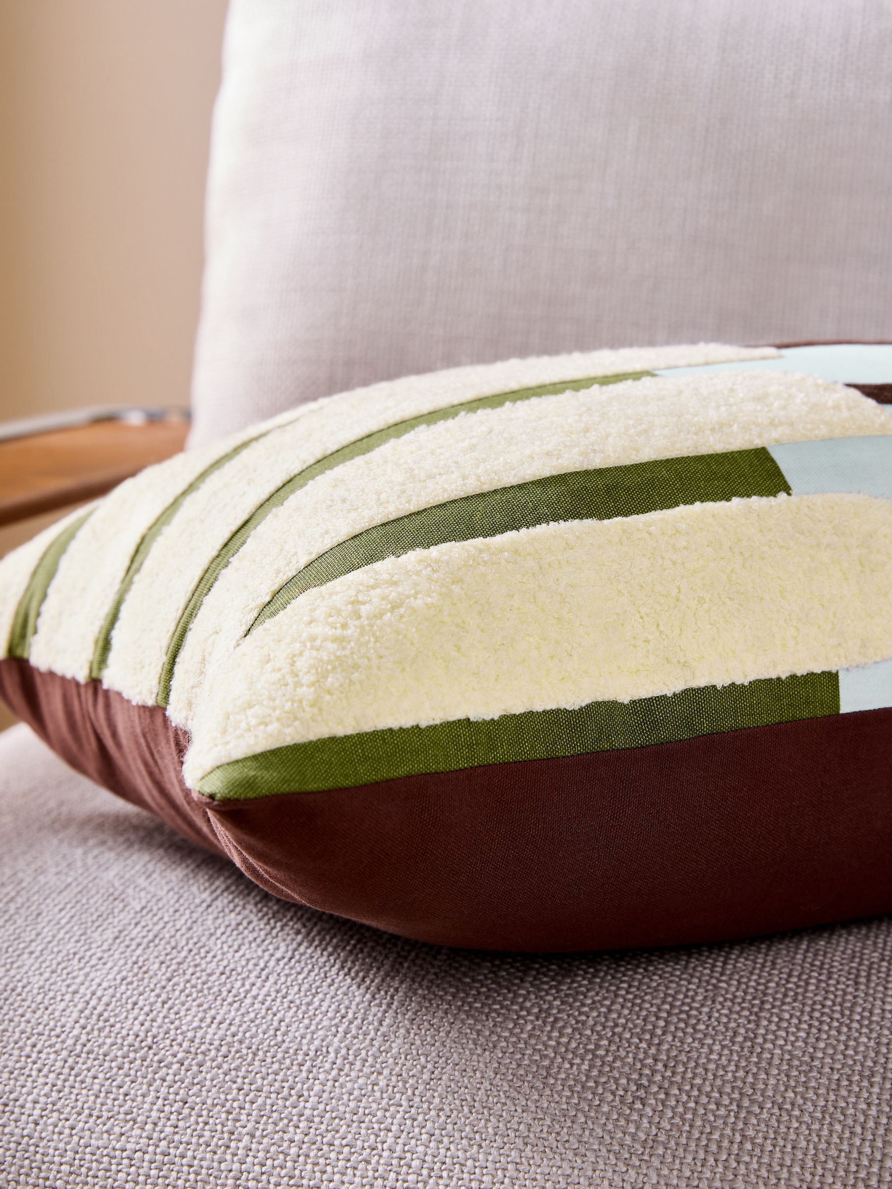 Barbican Balcony Cushion in Blue - Image 3 of 4