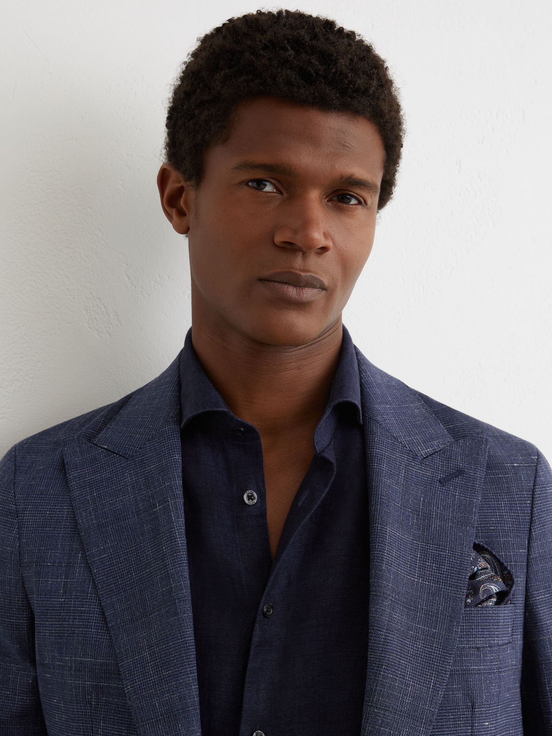 Wool-Blend Check Single-Breasted Suit Blazer Classic-Fit in Navy - Image 4 of 8