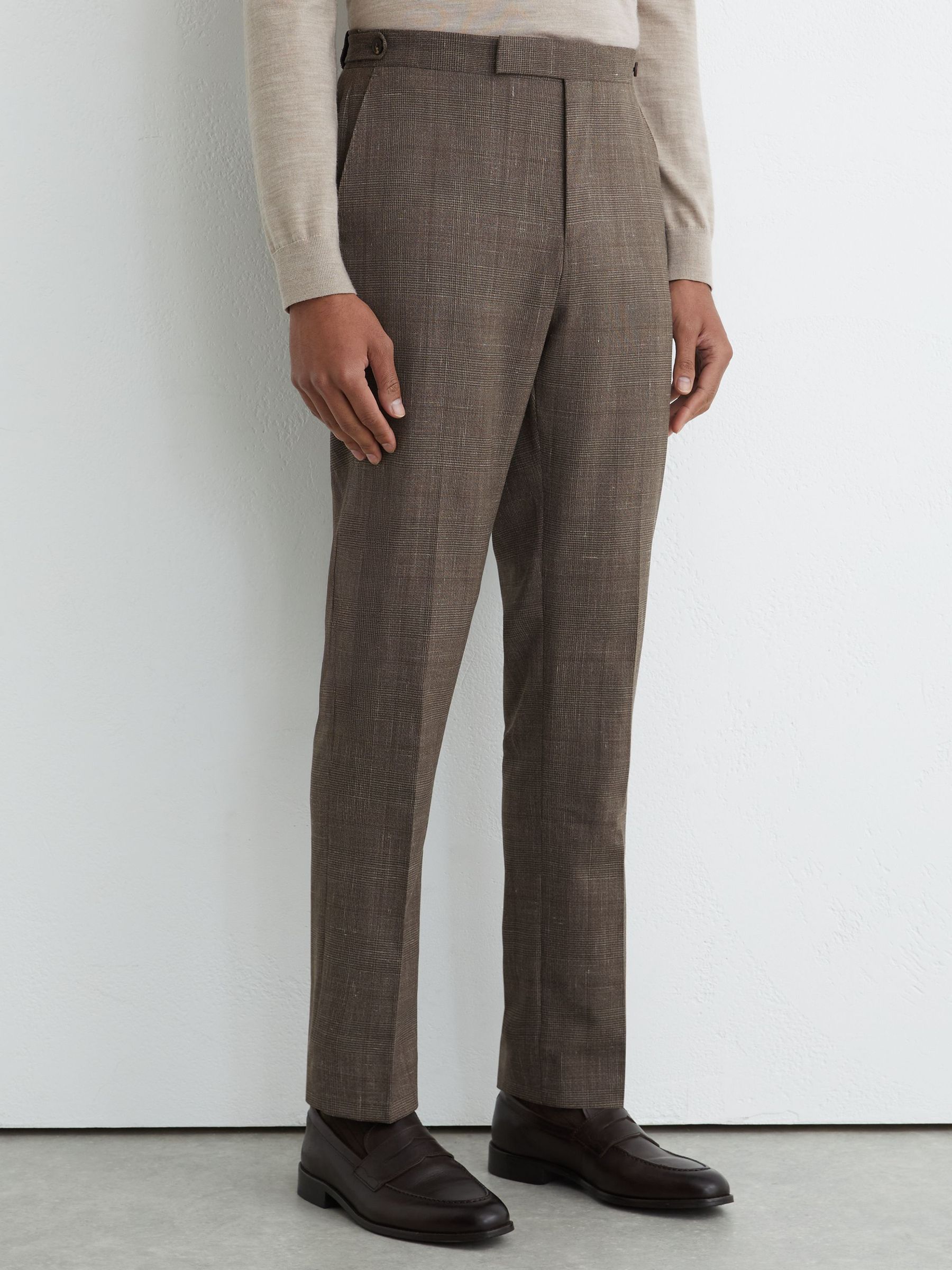 Wool-Blend Check Classic-Fit Suit Trousers in Chocolate Brown - Bild 3 von 6