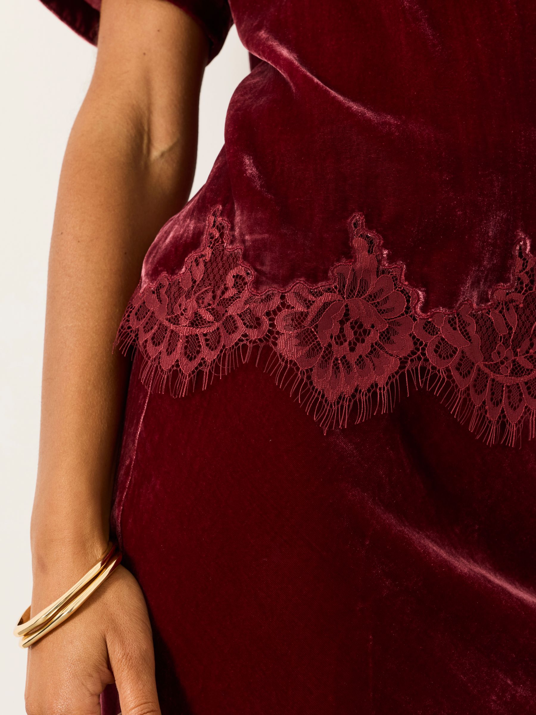 Maddie Rose Pink Velvet Blouse - Image 4 of 8