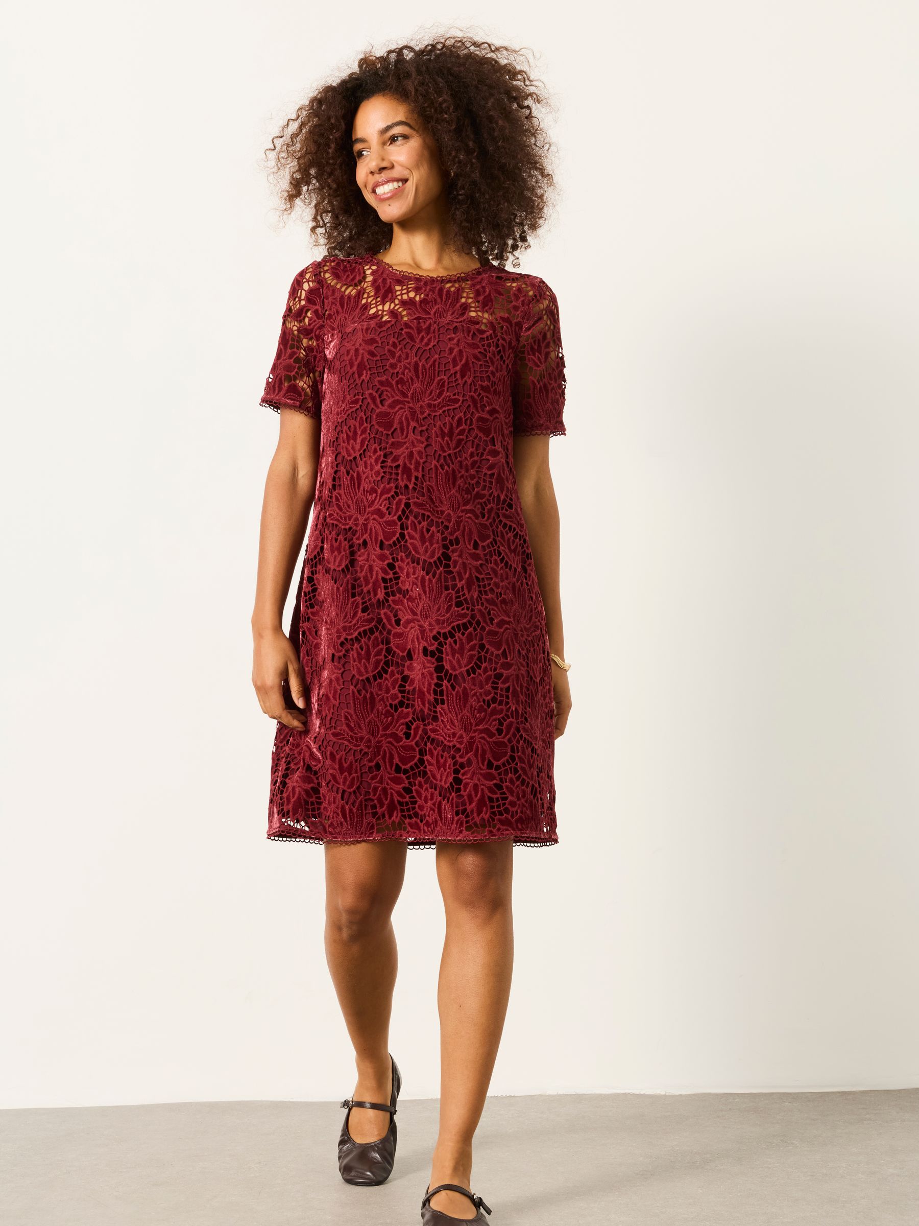 Simone Rose Pink Lace Dress - Image 1 of 5 Simone Rose Pink Lace Dress - Image 1 of 5