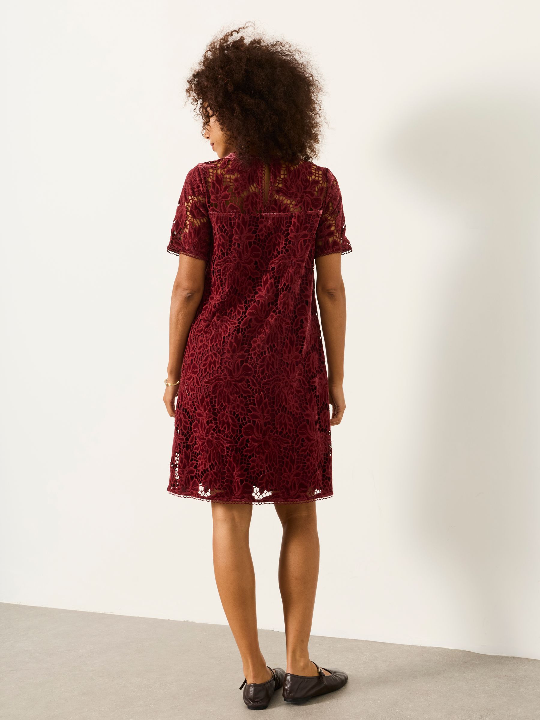 Simone Rose Pink Lace Dress - Image 2 of 5 Simone Rose Pink Lace Dress - Image 2 of 5