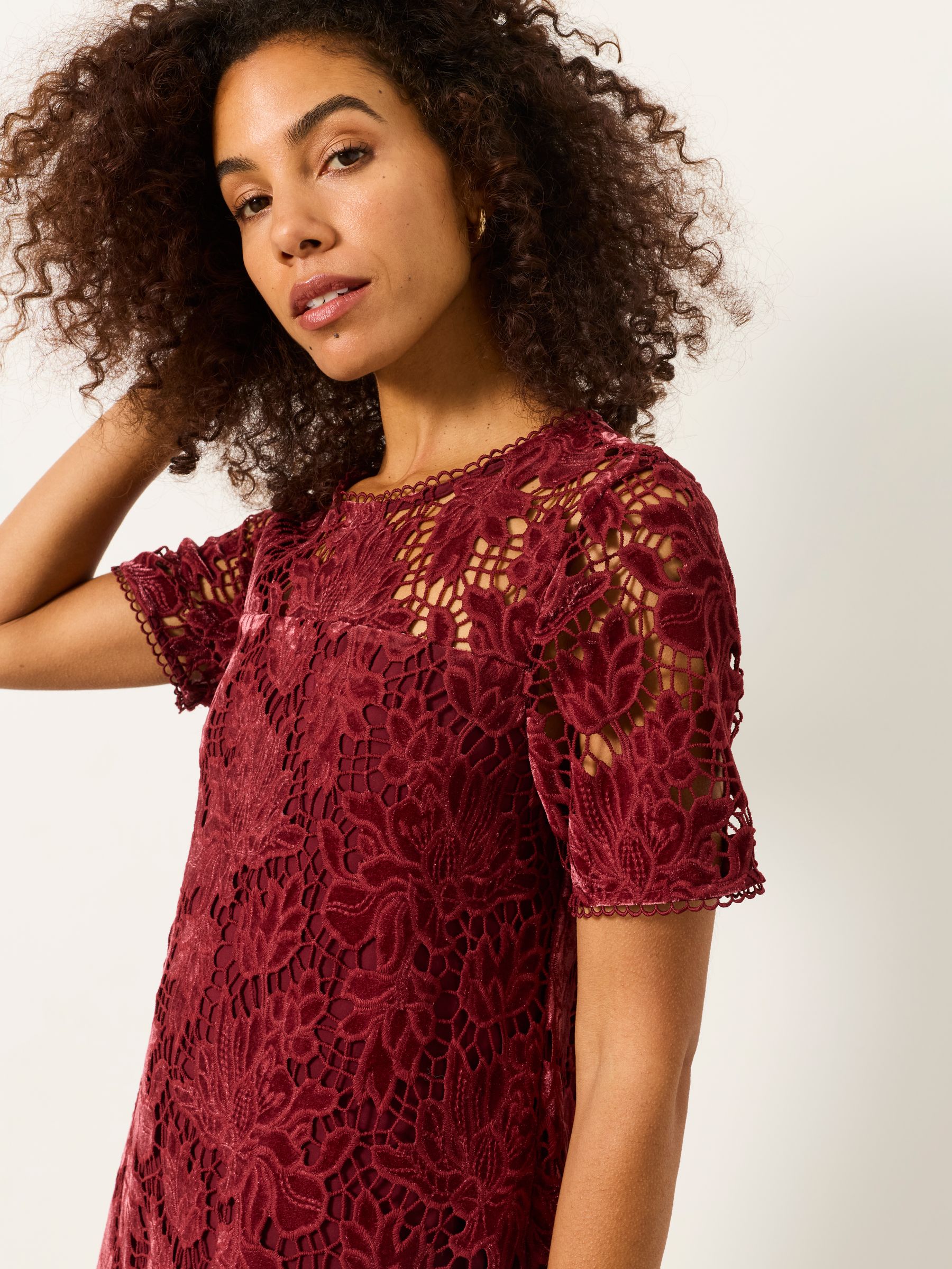 Simone Rose Pink Lace Dress - Image 3 of 5