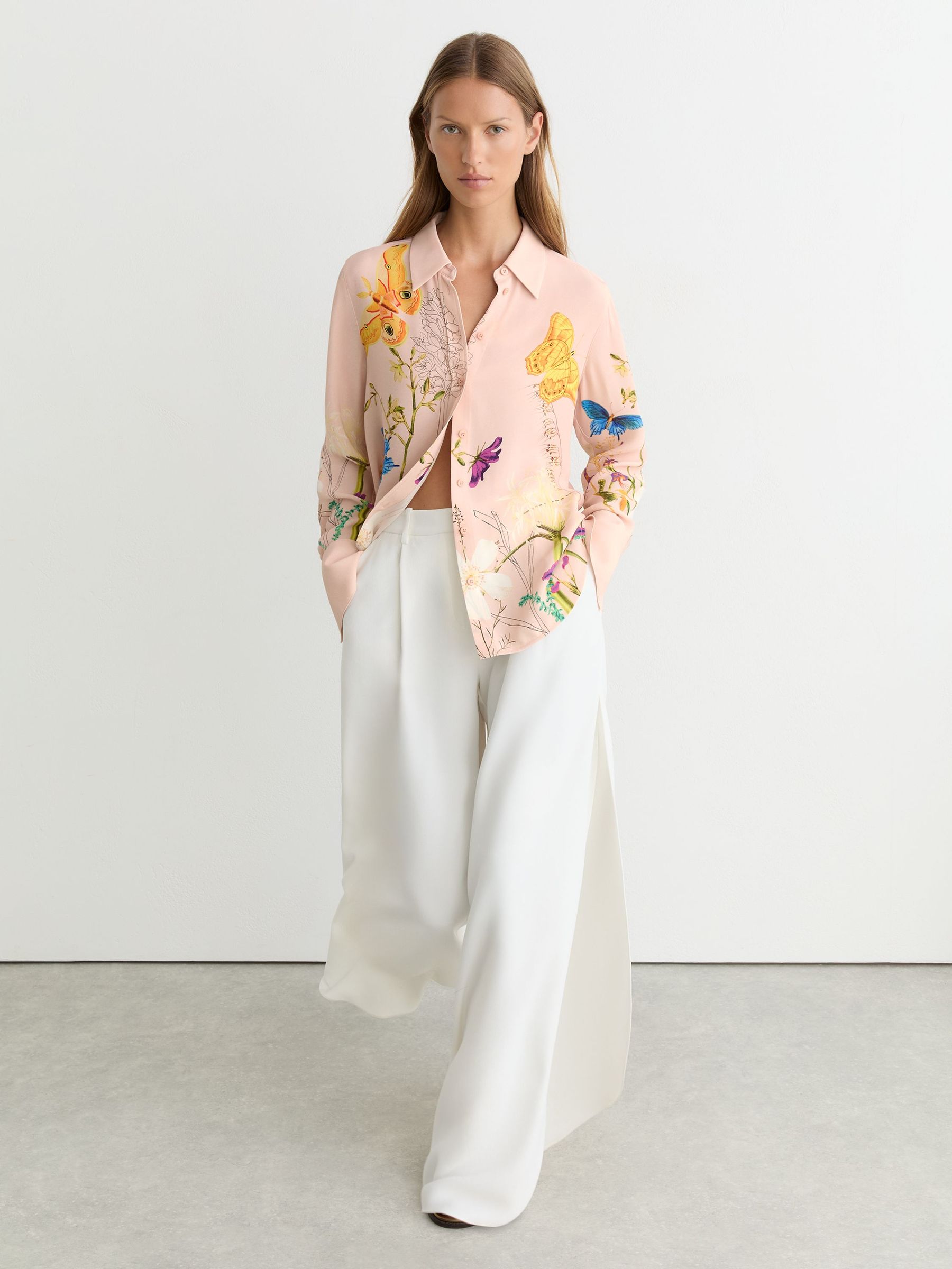 Reiss | NYBG Blommig Fjärilsmönstrad Skjorta i Ljusrosa - Bild 4 av 7